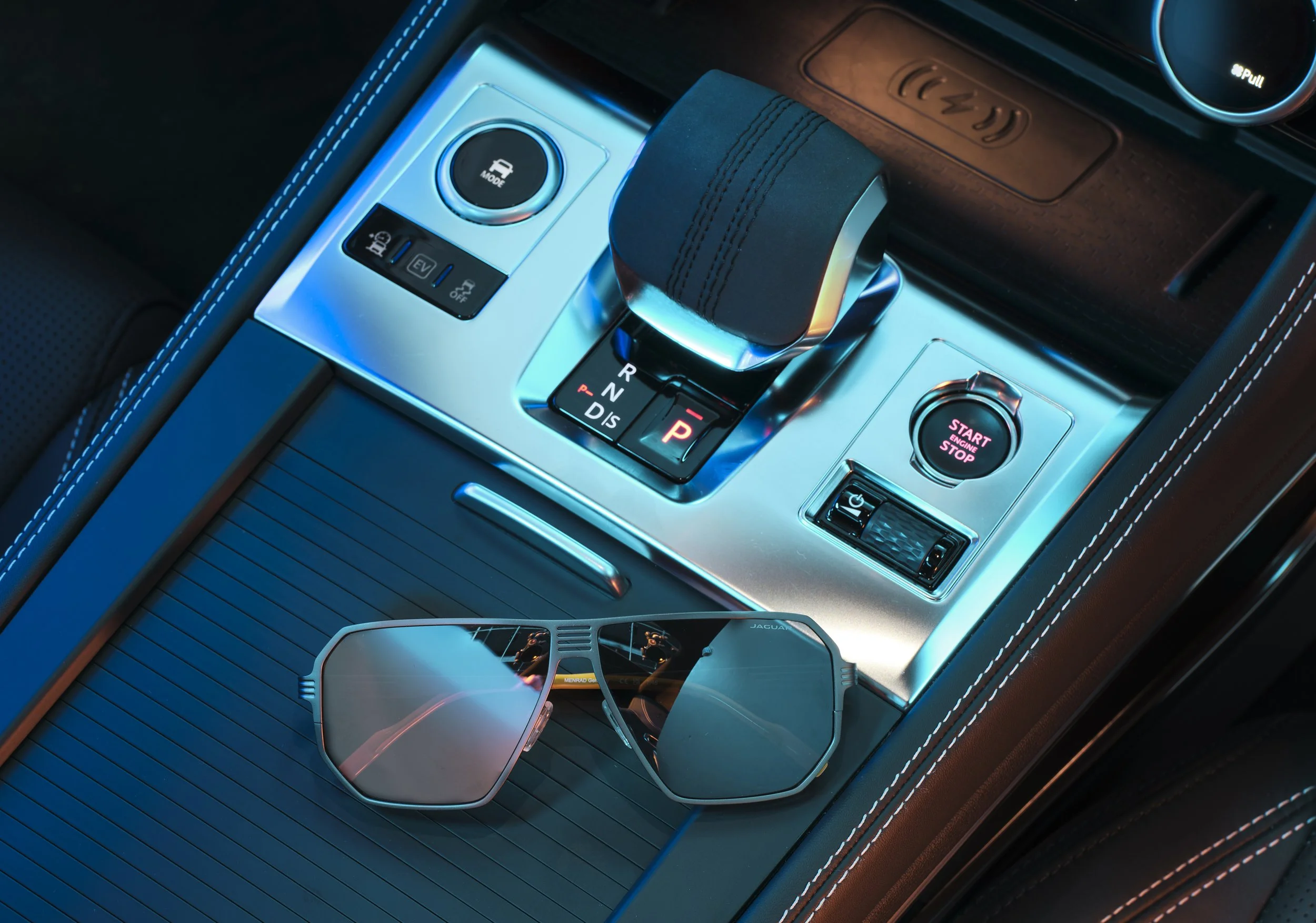 1025_Mondottica_Jaguar_Sunnies1 copybefore.jpg