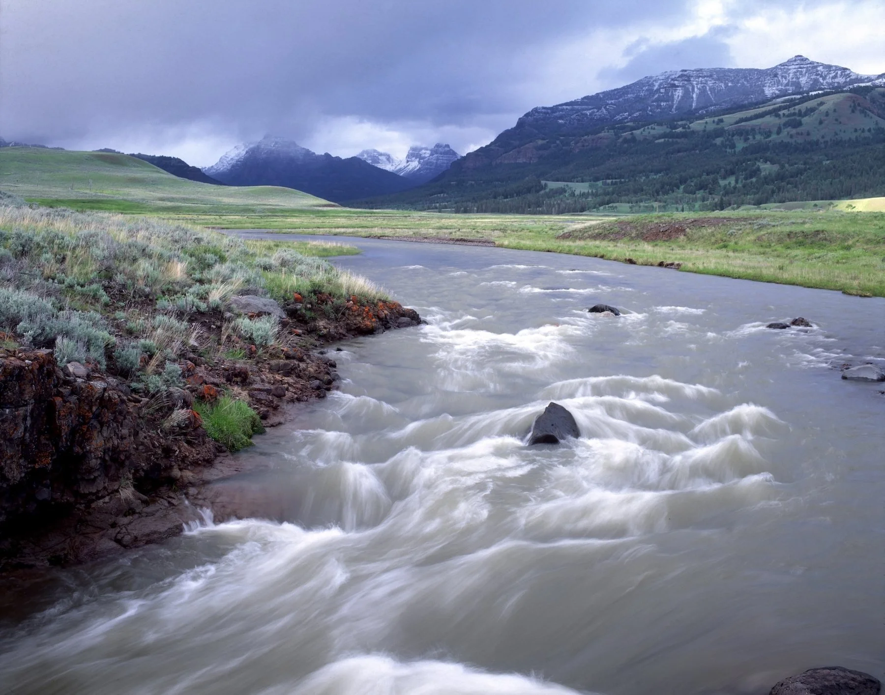soda butte yellowstone.jpeg