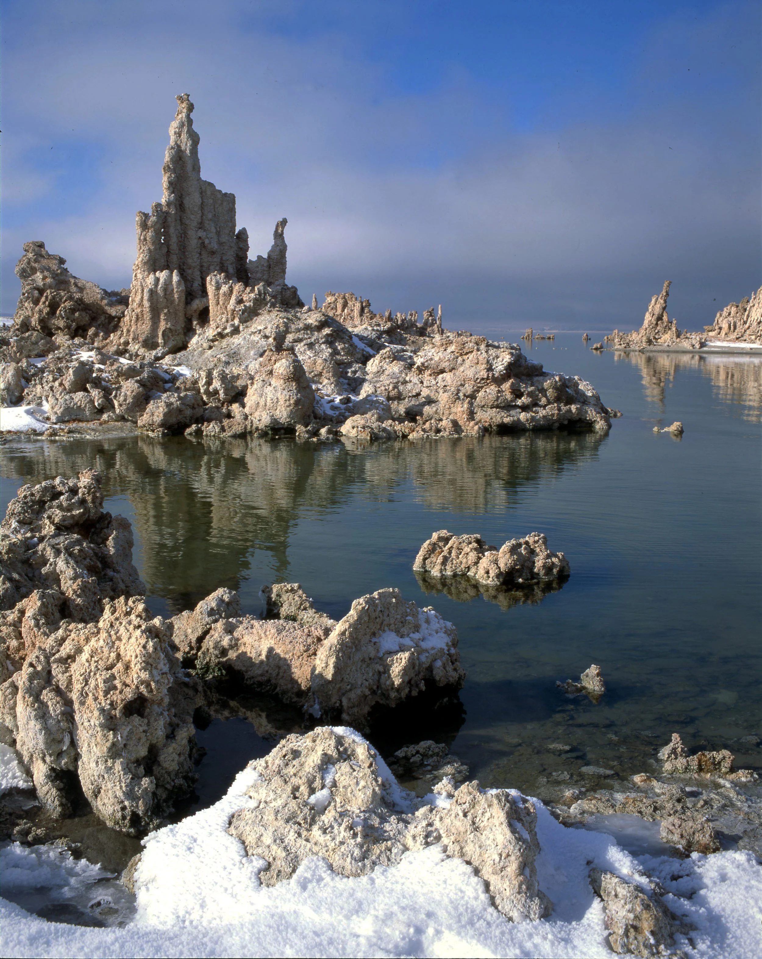 Mono lk vert 85x.jpg