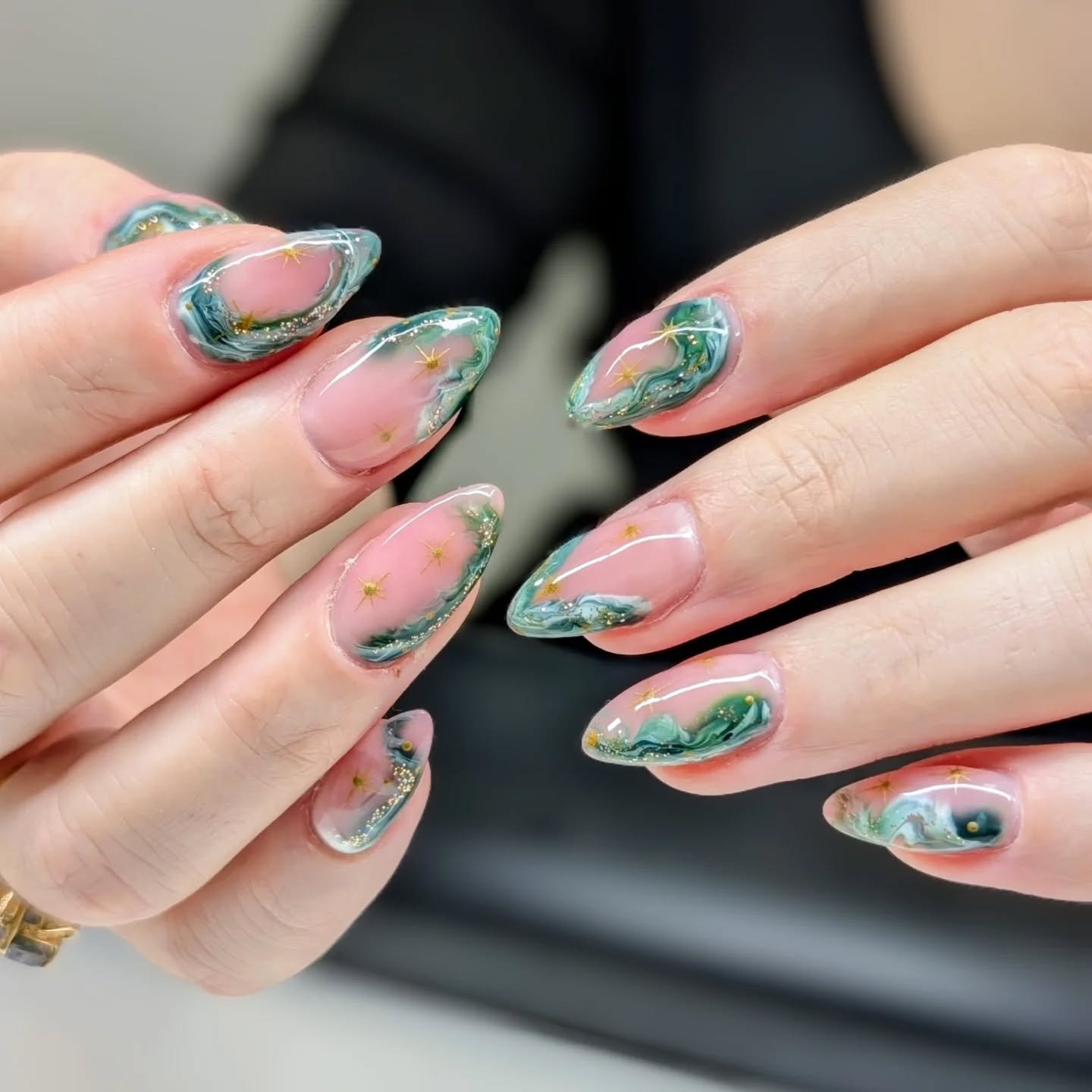 Jade marble 💚
.
.
#nailsart #nailtechlife #barrienailsalon #barrienails #gelnails