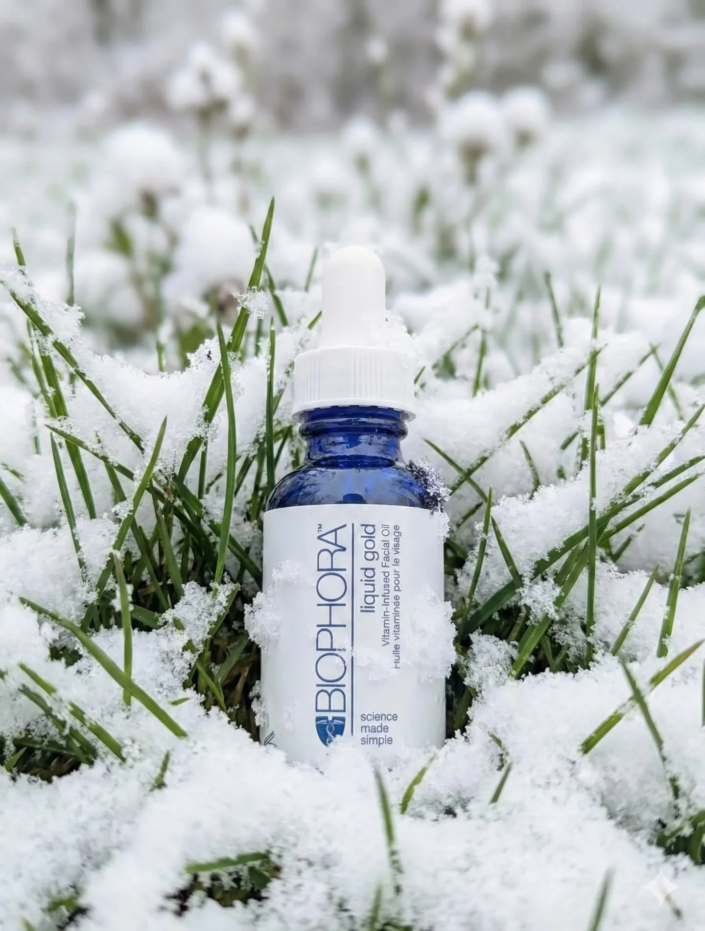 Is the winter weather making your skin feel dry?🥶

@biophora Liquid Gold Facial Oil to the rescue! This magical elixir is like a warm hug for your face, helping to soothe and hydrate even the driest skin. It's packed with nourishing goodness to make