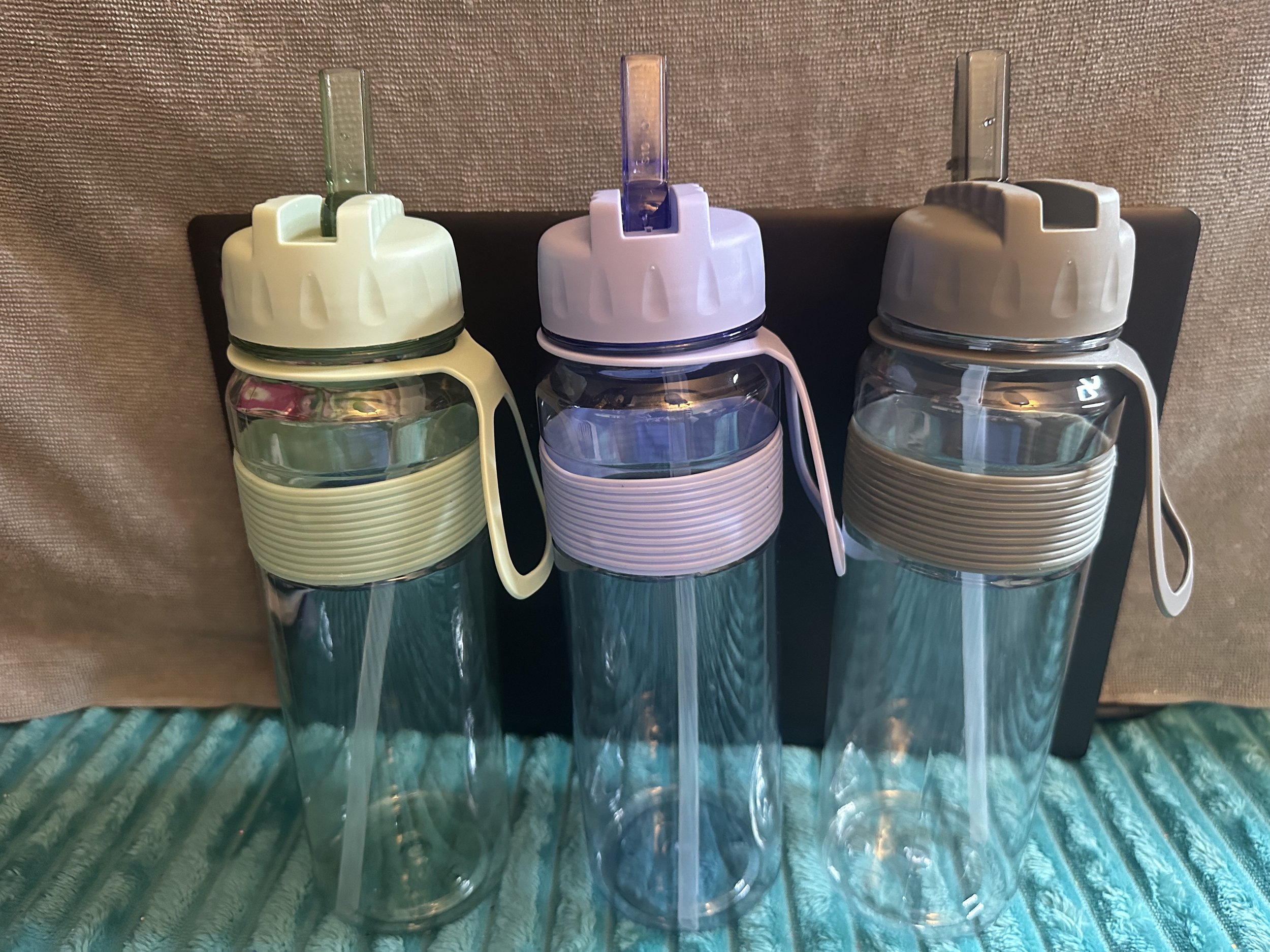 30 oz Water Bottle with straw
