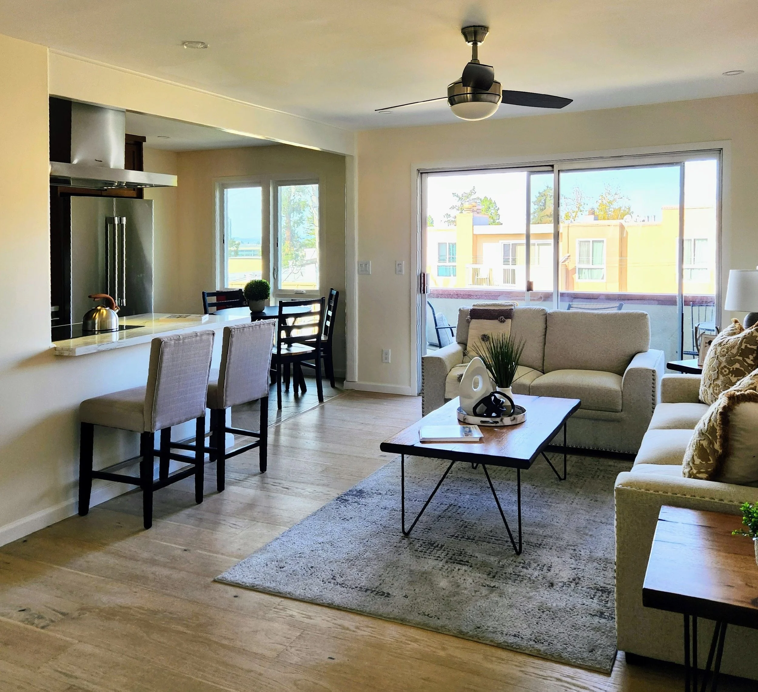 RENOVATION:           

Comprehensive renovation of a top-floor condominium following extensive water damage; including spatial reconfiguration and energy upgrades.