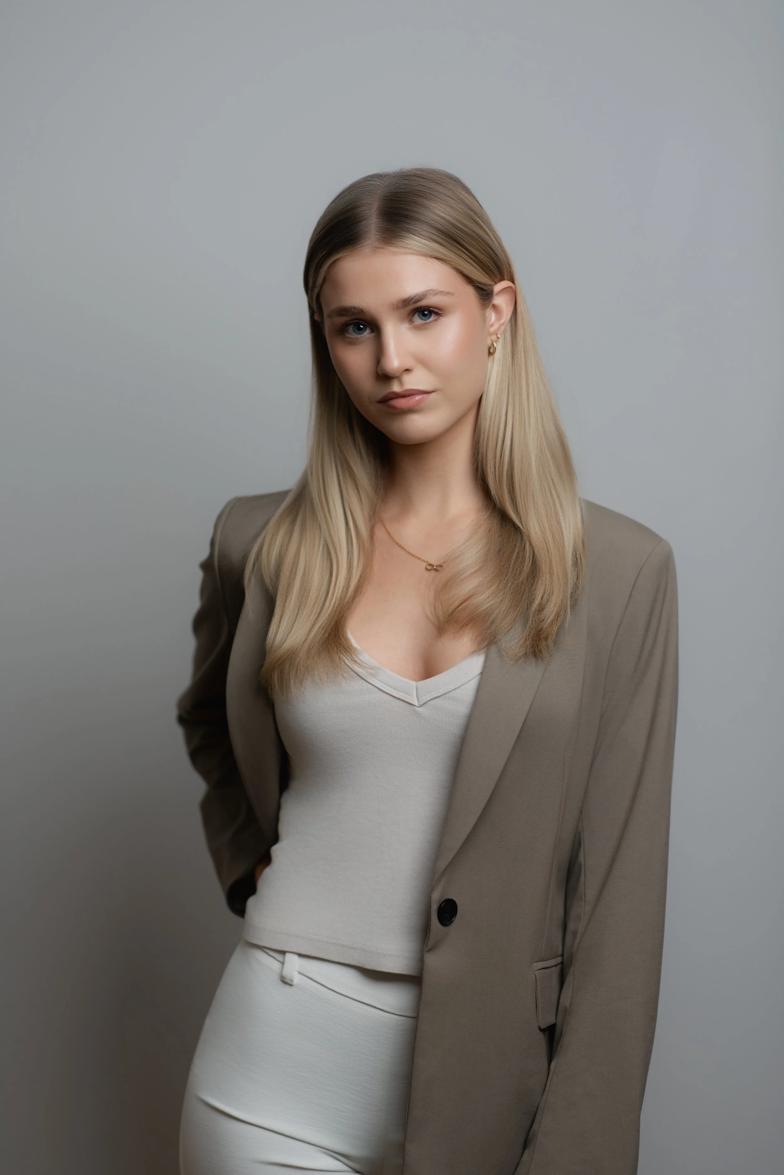 CHROMA PICTURES-Adelaide-Photographer-Modbury Photographer-Portraits-Headshots-Fashion-Family events-Portfolios-Multimedia