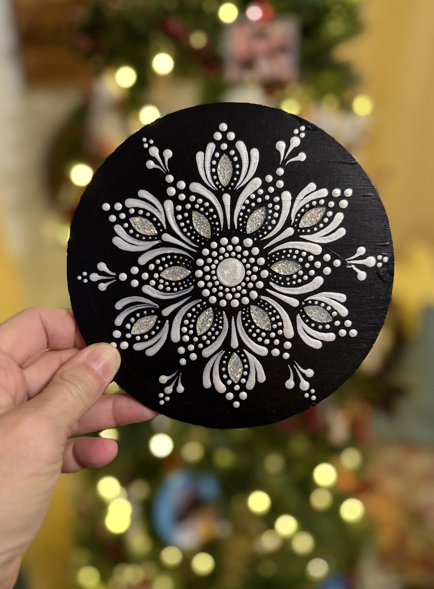 Cottage Dots Snowflake Mandala Painting Event 