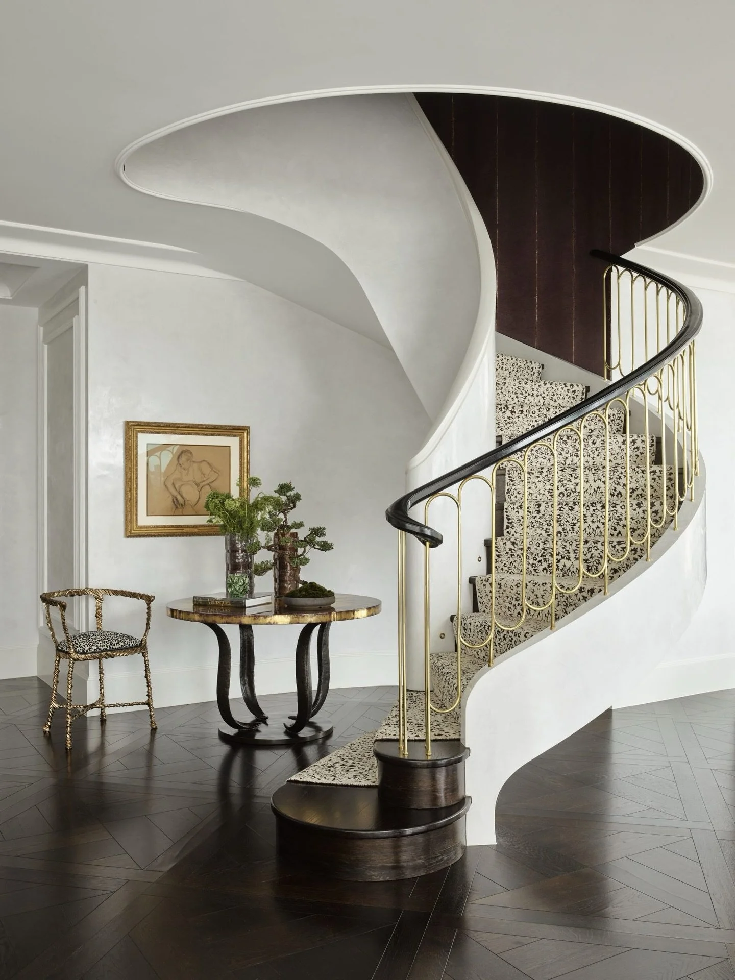 Another favorite moment from this project I worked on during my time at Thomas Hamel &amp; Associates: a sculptural stairway wrapped in rich textures and refined detailing. Still one of the most memorable spaces I helped bring to life. 

#luxuryinter