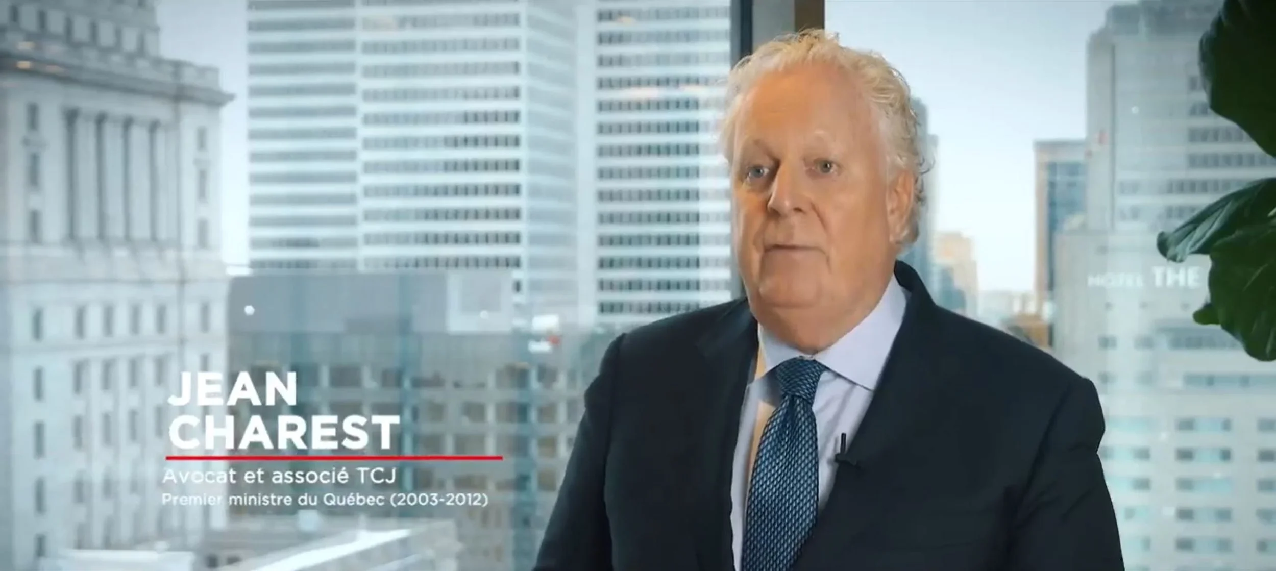 Jean Charest fait des annonces publicitaires sur les réseaux sociaux 