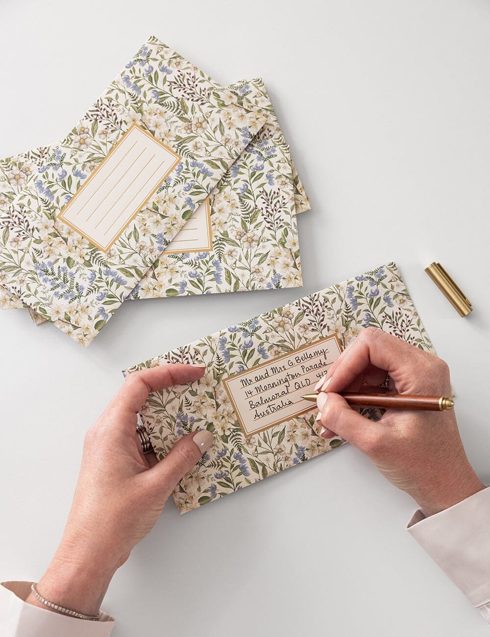 ES08-Forget-me-Not-Envelope-Box_Web_7.jpg