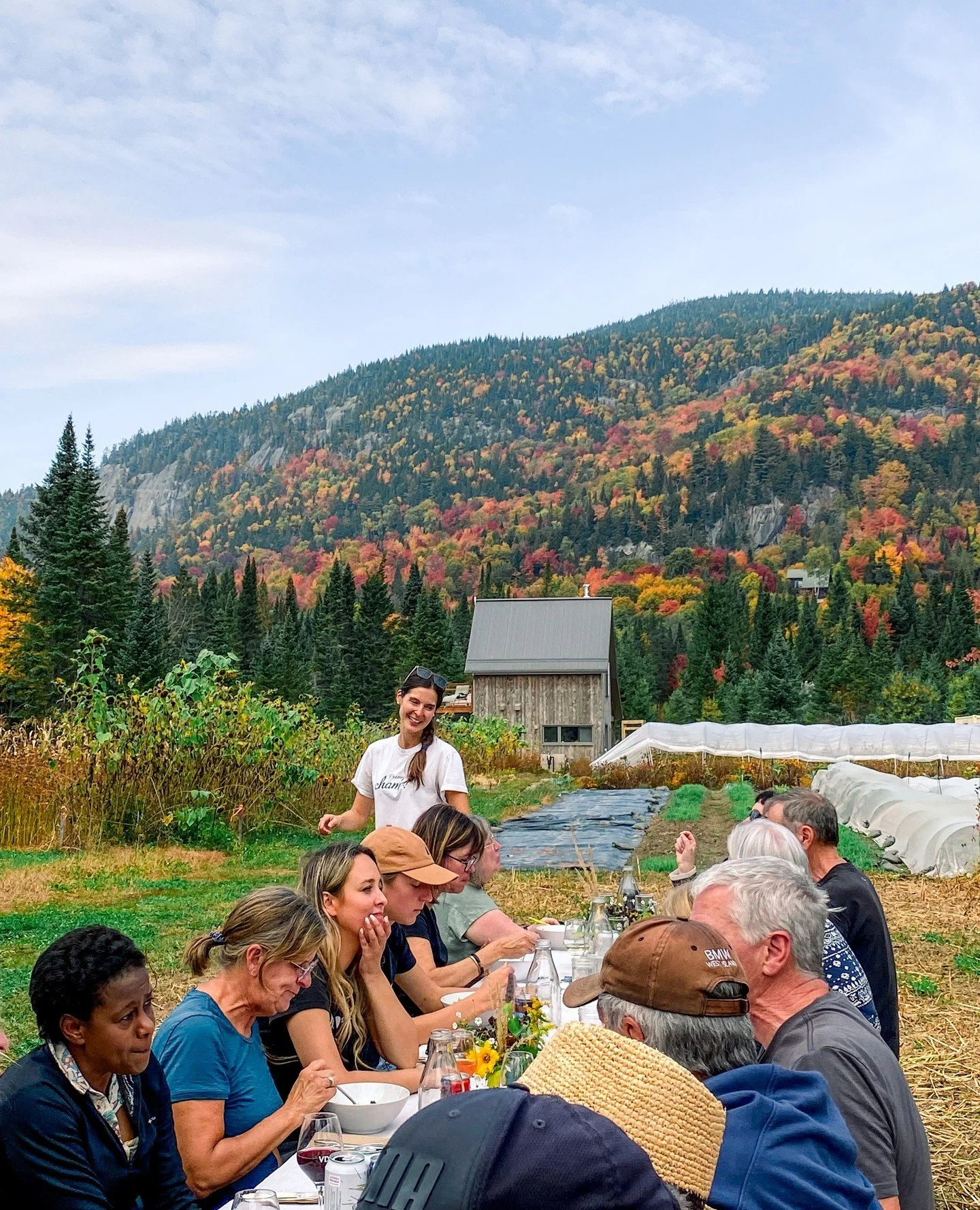 BAUMIER c&eacute;l&egrave;bre l&rsquo;automne et ses couleurs 🍂 chez FAROUCHE!⁠
⁠
** Quelques billets 🎟️ encore disponibles! **⁠
⁠
L&rsquo;&eacute;quipe est heureuse de vous convier &agrave; la 4ᵉ &eacute;dition de sa TABL&Eacute;E DANS UN JARDIN, 