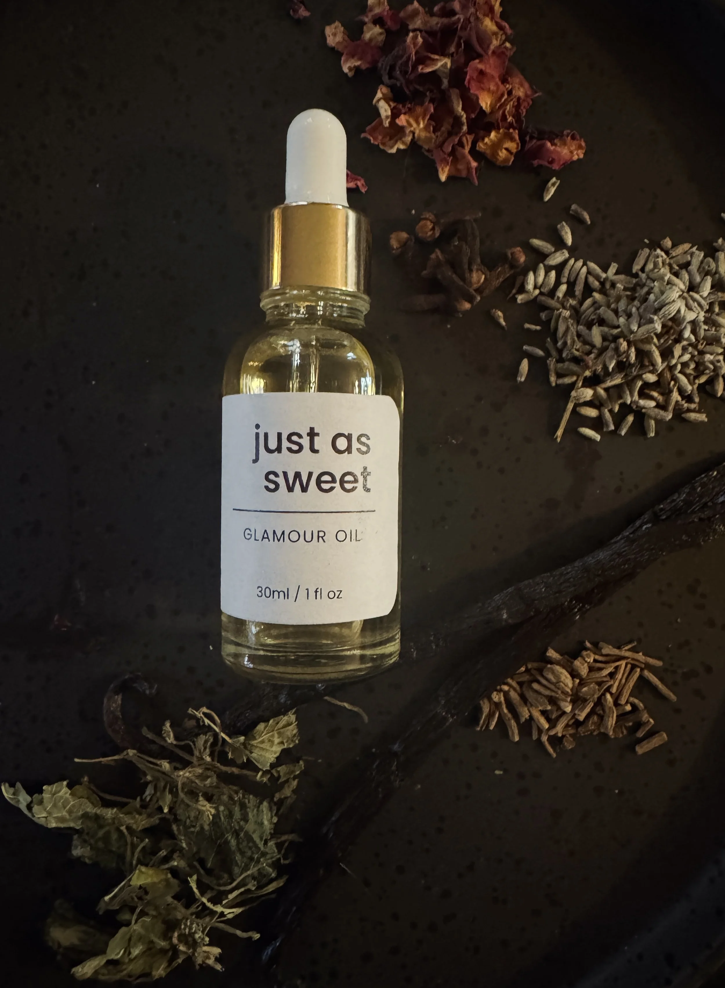 Just-As-Sweet_Glamour_Spell_Oil.jpg