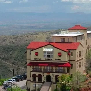 Lunch at the Asylum in Jerome 
