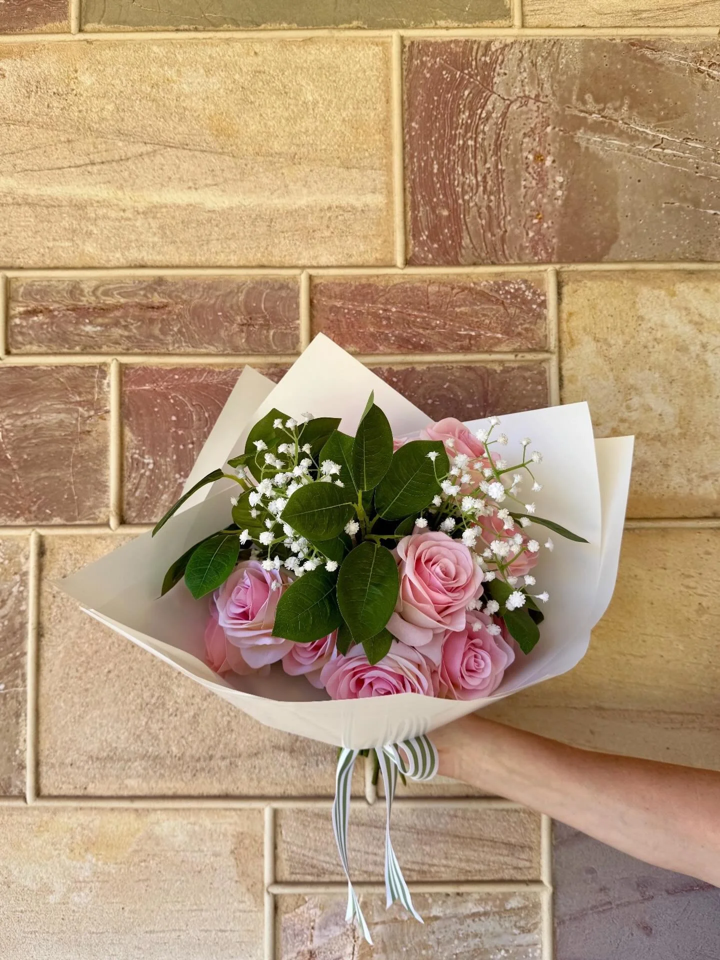 Understated luxury, beautifully expressed 🌸
This hand-tied bouquet features blush roses, delicate white gypsophila and fresh greenery &mdash; crafted with intention by The Bouquet Bar Adelaide.
✨ Orders now open
Enquire via DM @thebouquetbaradelaide