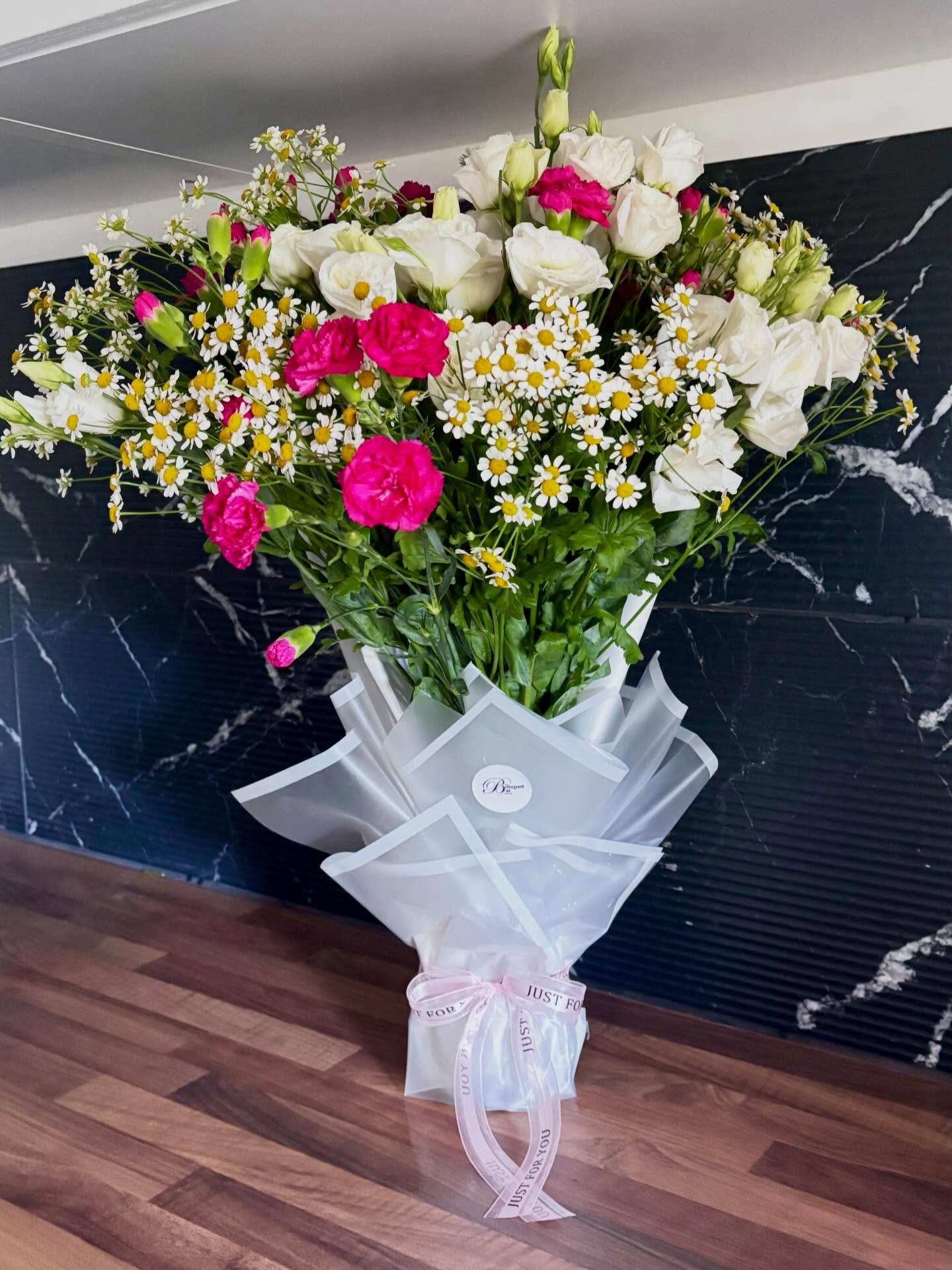 Sometimes flowers are sent simply to let someone know they are being thought of 💕
. 
This bouquet was arranged by a wonderful nurse, who has dedicated over 50 years of service at the RAH, on behalf of a team of doctors and nurses, for a valued colle