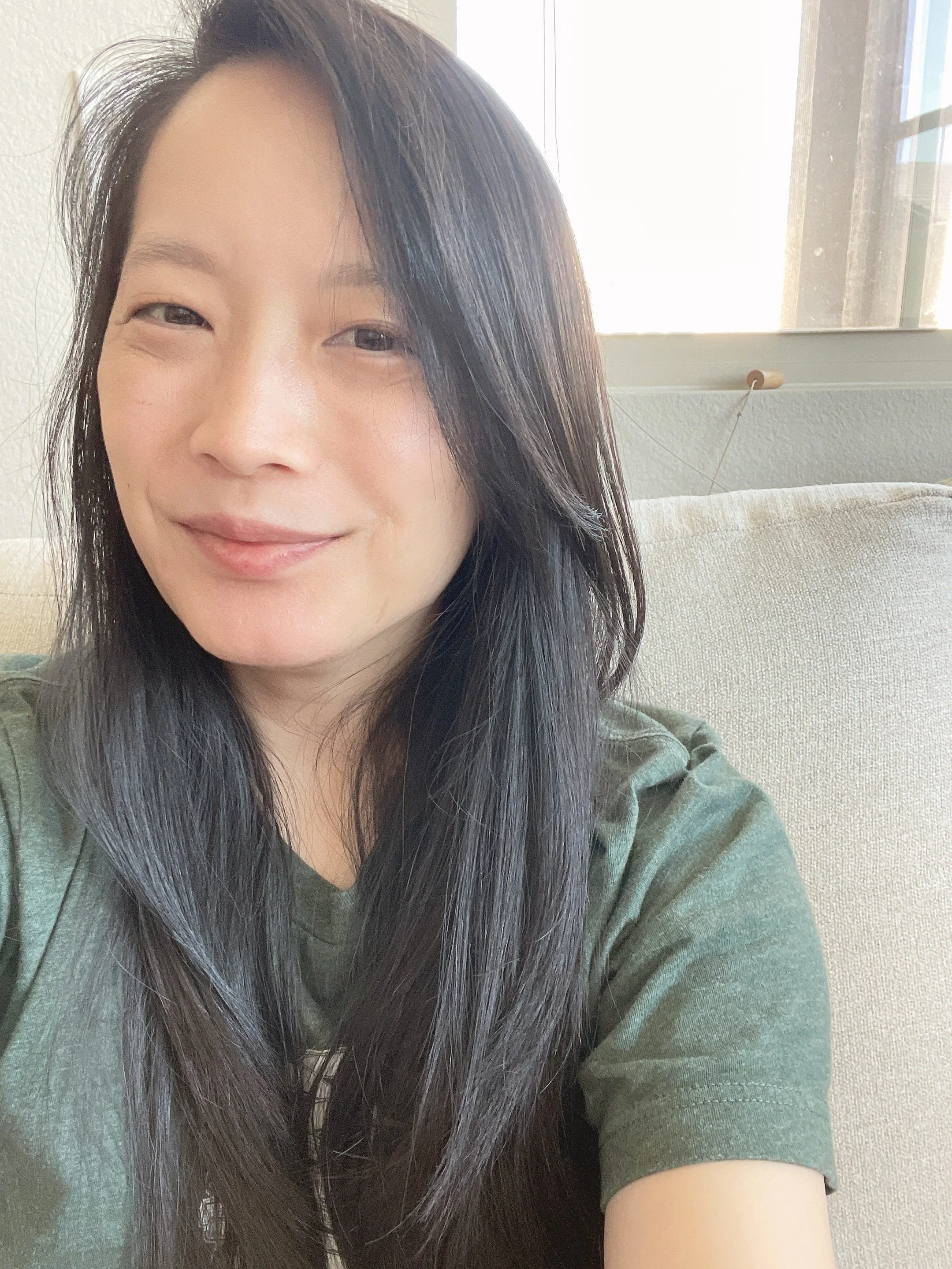 I used to do this once a week to combat AI, but got lazy. Seems a good time to pick it up again, so here is my weekly proof of human. ✌🏻 Off to Minnesota this week with my best friend and I also get to meet Mary Roblyn !!