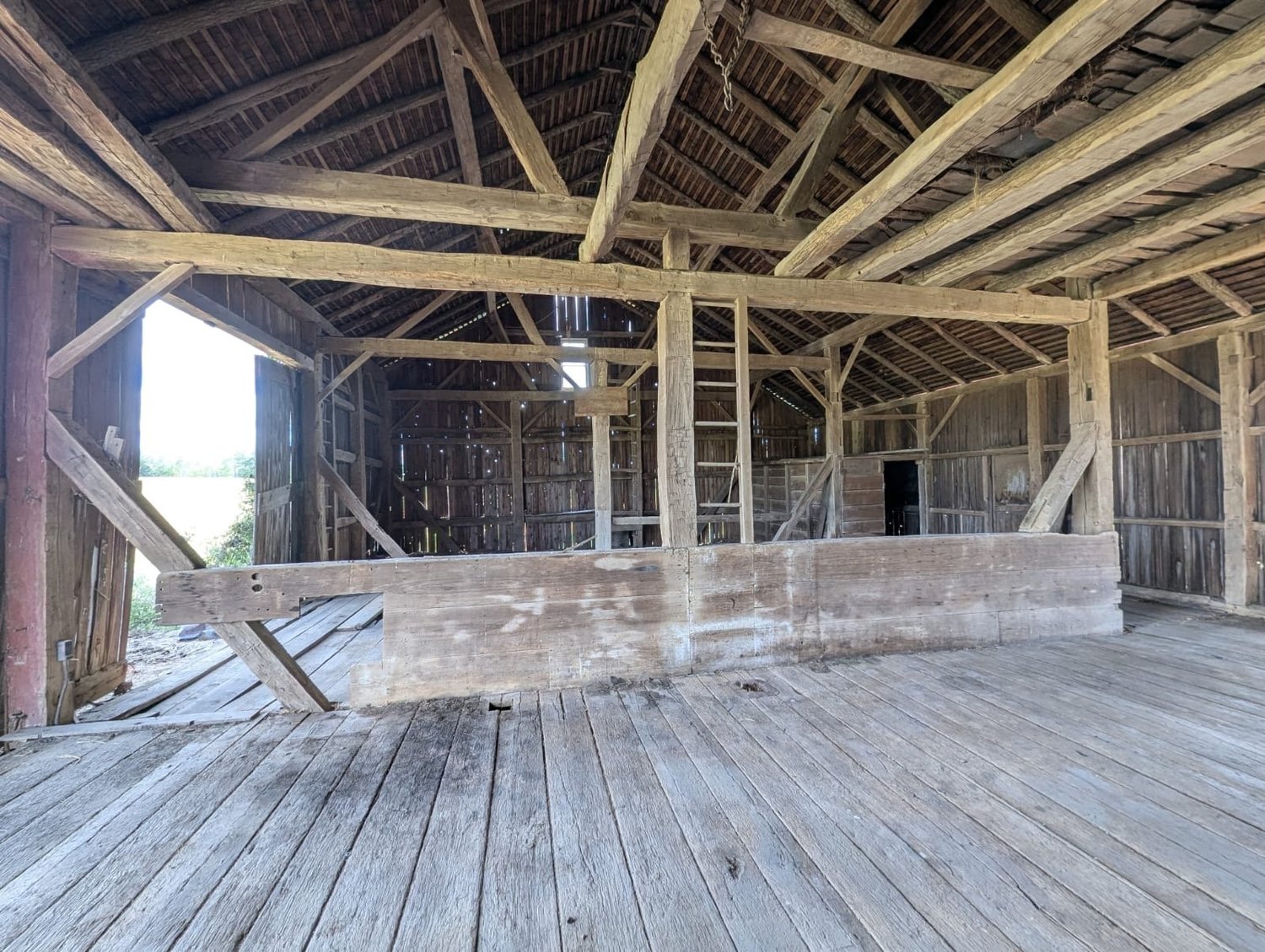 Barns — TIMBER LEGACY CO