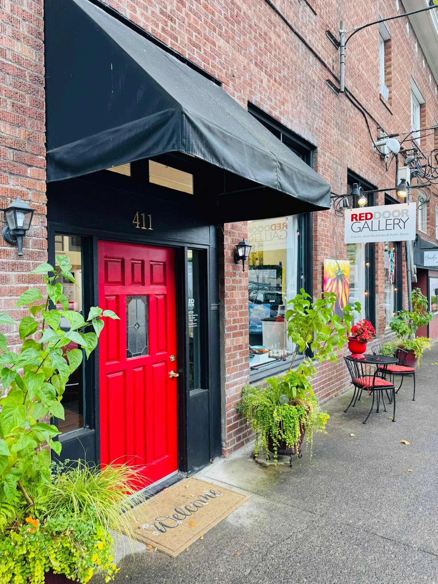 Today is new awning day at RedDoor Gallery! Yippie! Thank you to Downtown Camas Association for partnering with me through the awesome facade improvement grant program!