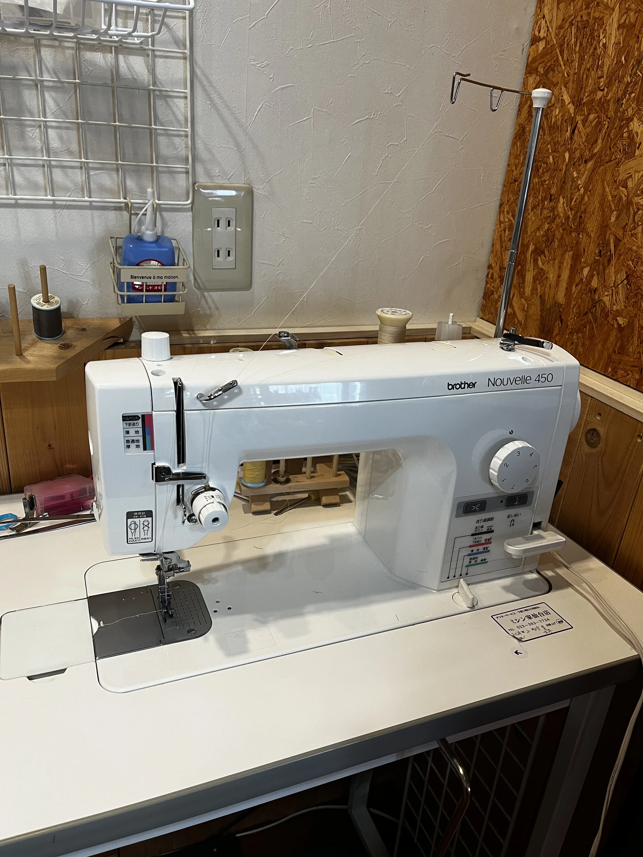職業用ミシン　Nouvelle450　コトンのメインマシーンです
