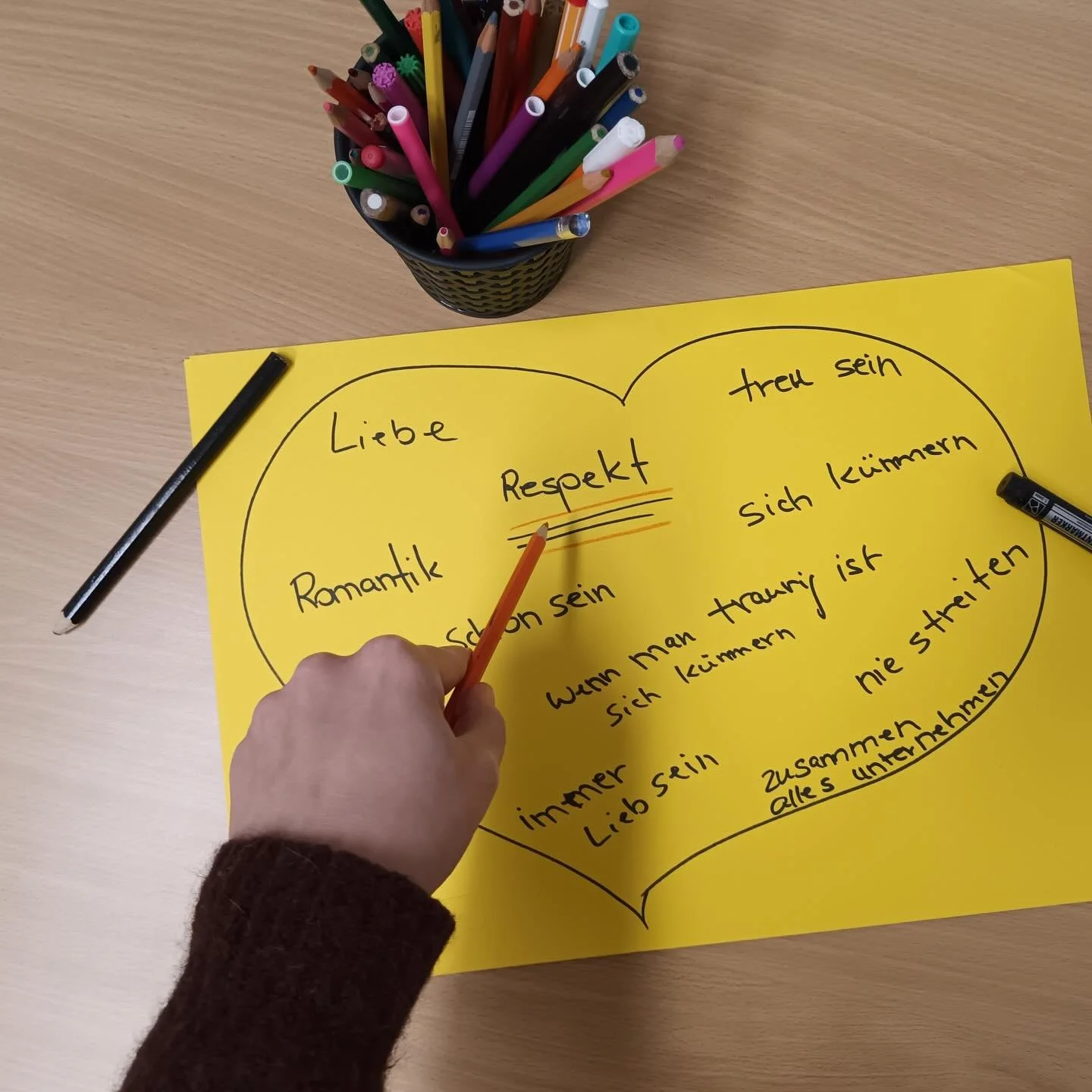 12-11-2025
Alle Jahre wieder war auch in dem diesj&auml;hrigen AG-Durchgang die Frauenberatungsstelle Duisburg bei uns zu Gast @frauenberatungsstelle_duisburg. Auch an dieser Stelle nochmal ein gro&szlig;es Dankesch&ouml;n an euren Input! N&auml;chst