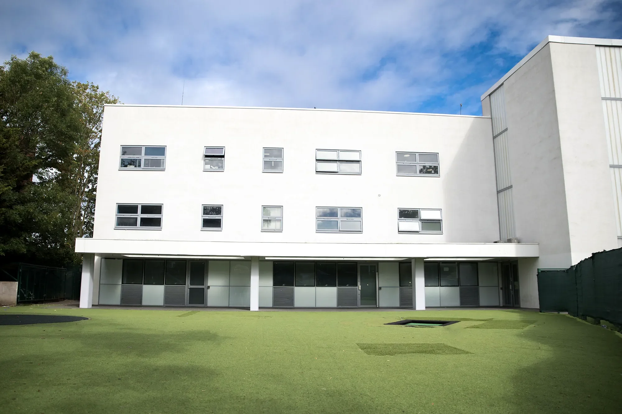 school-refurbishment-02-rear-elevation-and-playground.webp