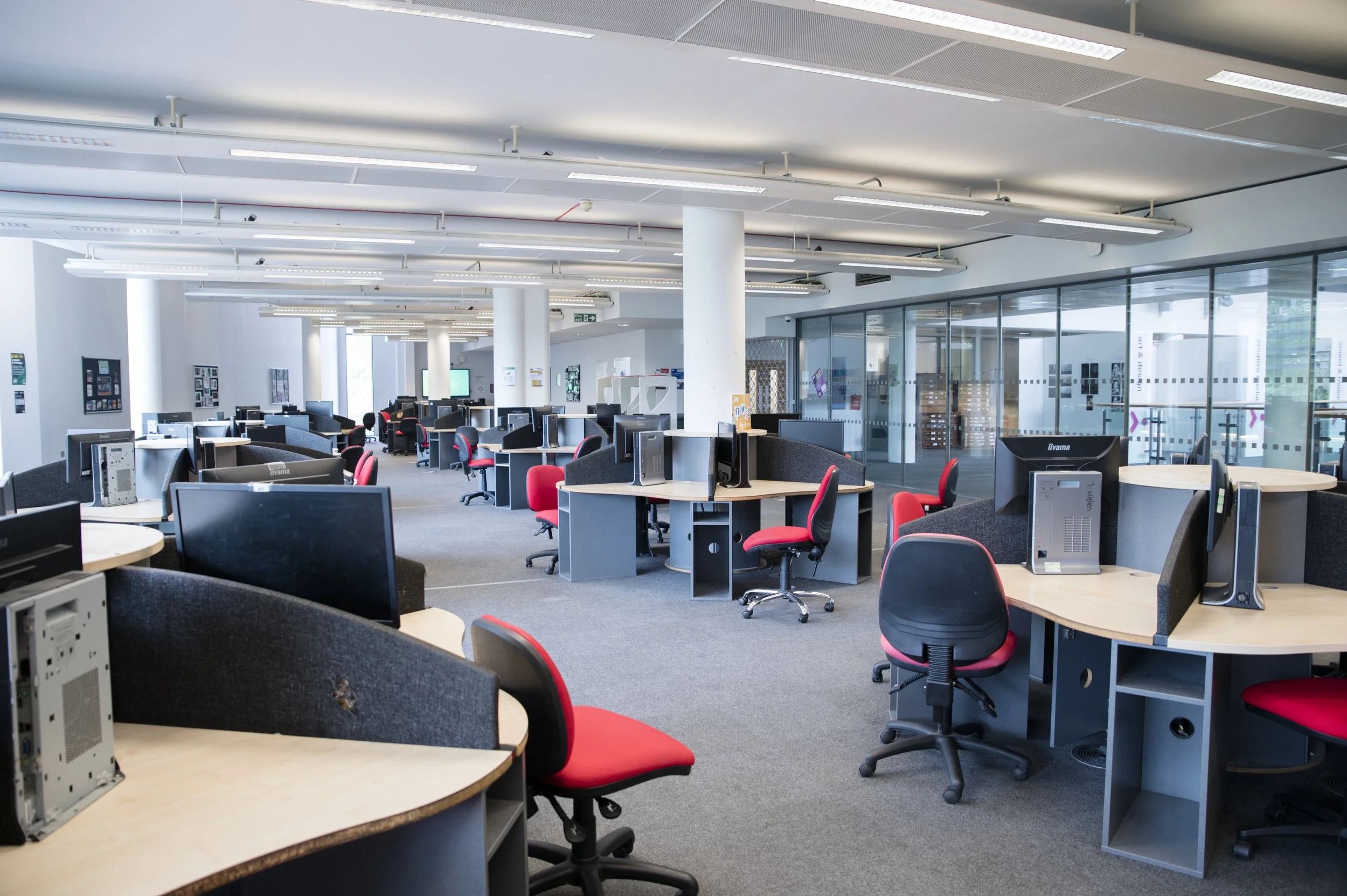 10East Surrey College - Learning Resource Centre Refurbishment.jpg