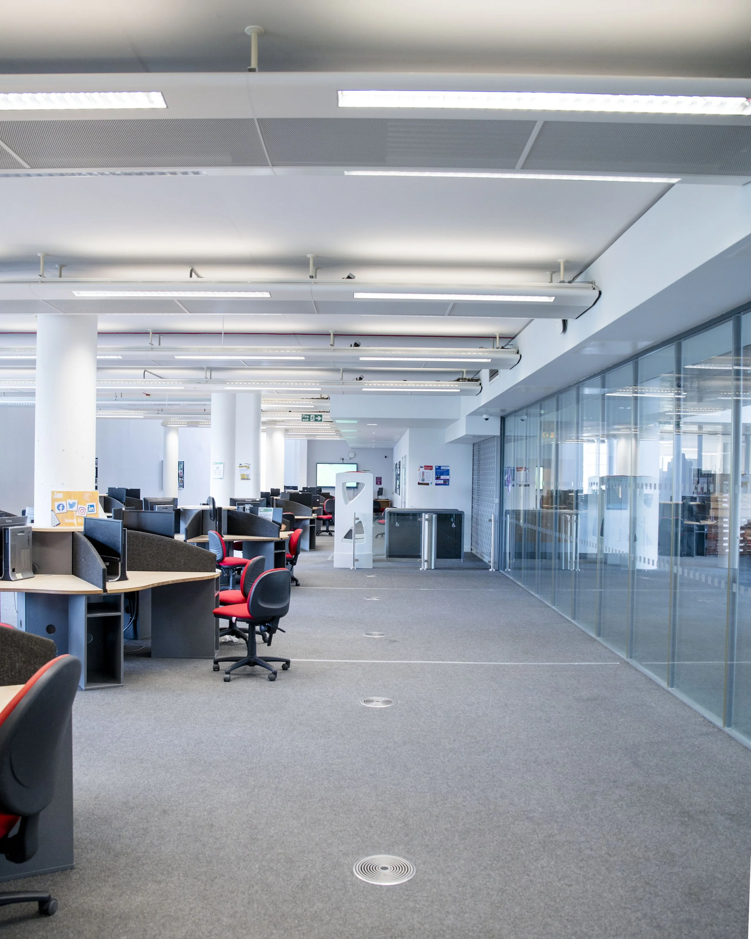 12East Surrey College - Learning Resource Centre Refurbishment.jpg