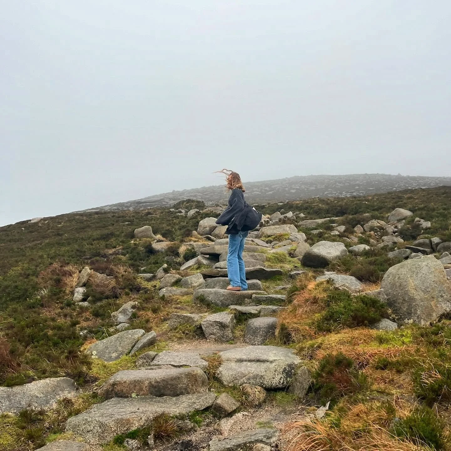 Louise decided not to tell me jeans and blazers are bad form when climbing a mountain.  Ft. 70km winds

@loumackeyy