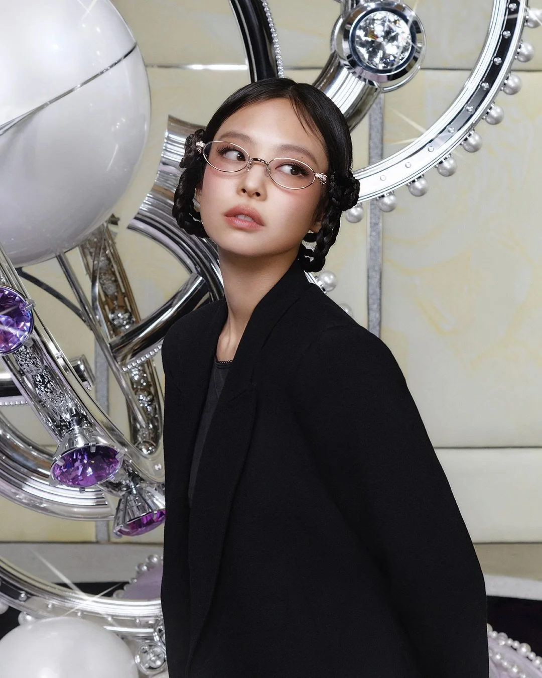 Jennie @jennierubyjane visits the magical Jewelry Collection Pop-Up space in Haus Dosan, Seoul. Jewelry Collection is available online and in stores including 7 Pop-up stores worldwide.__7 Pop-ups worldwide___Seoul____Haus Dosan, 50 Apg (2).jpg