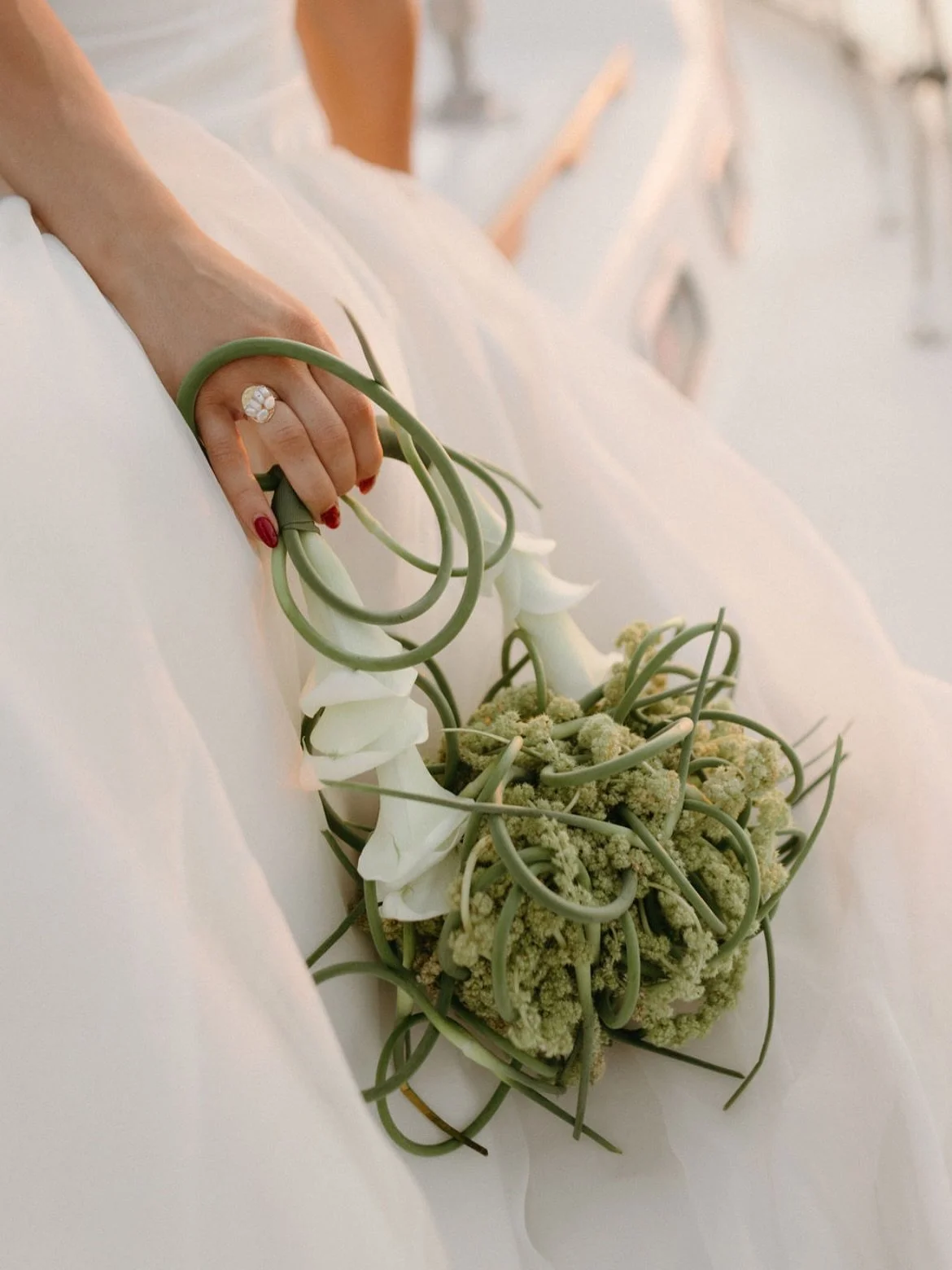 I said &ldquo;here&rsquo;s my idea&rdquo; &amp; @lifjur really said &ldquo;here&rsquo;s a piece of art&rdquo; 🌾

planning &amp; design | @meaghanmacweddings_
photographer | @jwellsphotography 
second shooter | @riazoozeer 
first dress | @kindbridal 