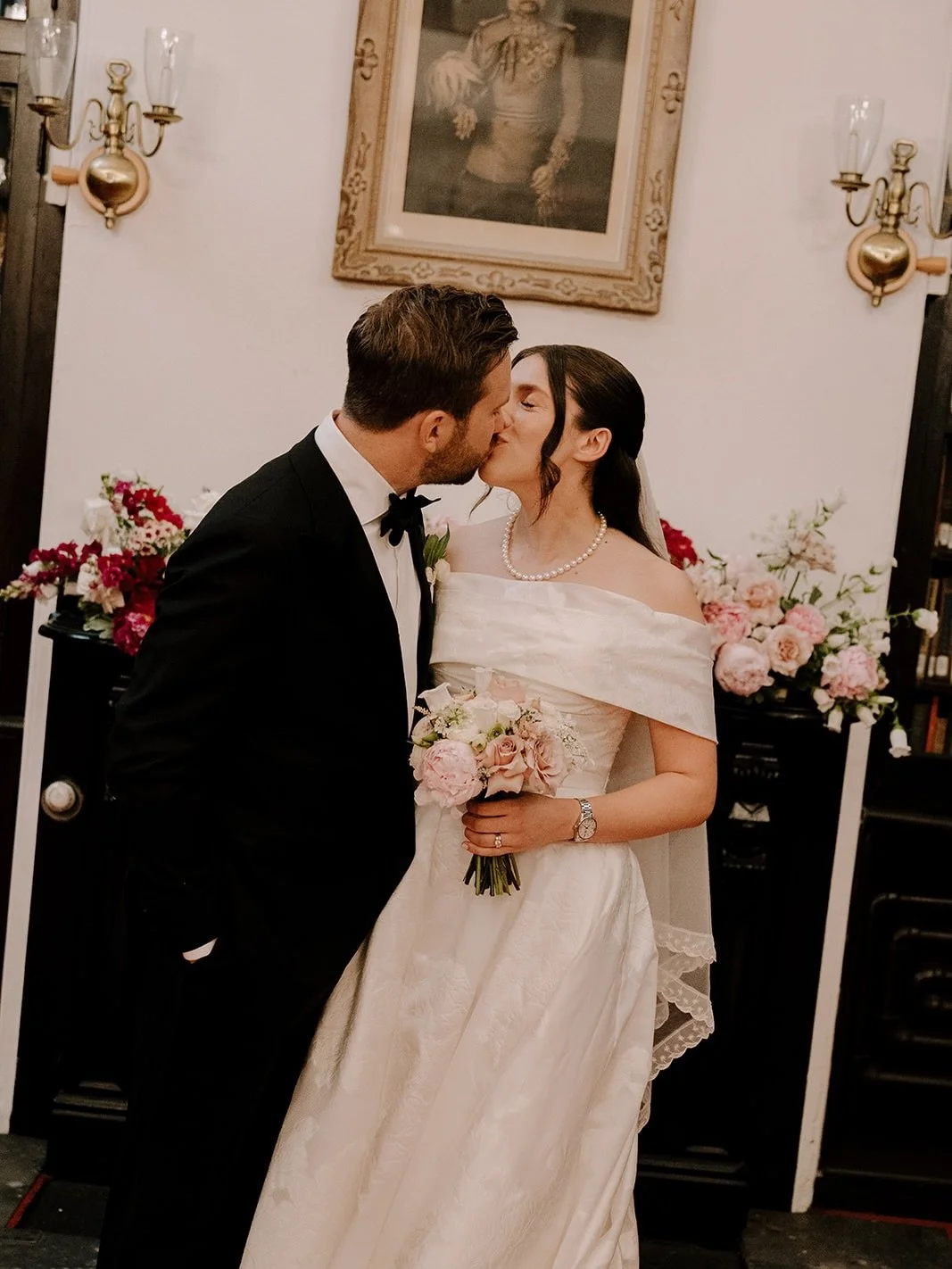 ooooooo there is just something juicy about hosting your wedding at a late night cocktail bar. Frolick around downtown, soak in the energy that fills the room and make sure that cup of yours is always full. If you ever wanted a classic east coast kit