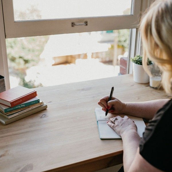 Lord have mercy....my book is about to have a TITLE &amp; SUB-TITLE! 

At least, I hope...

Naming our kids was easy - it took @lenekerc and me about 2.5 seconds (literally) to name our son. 

And about half that time to name our daughter. 

Naming t