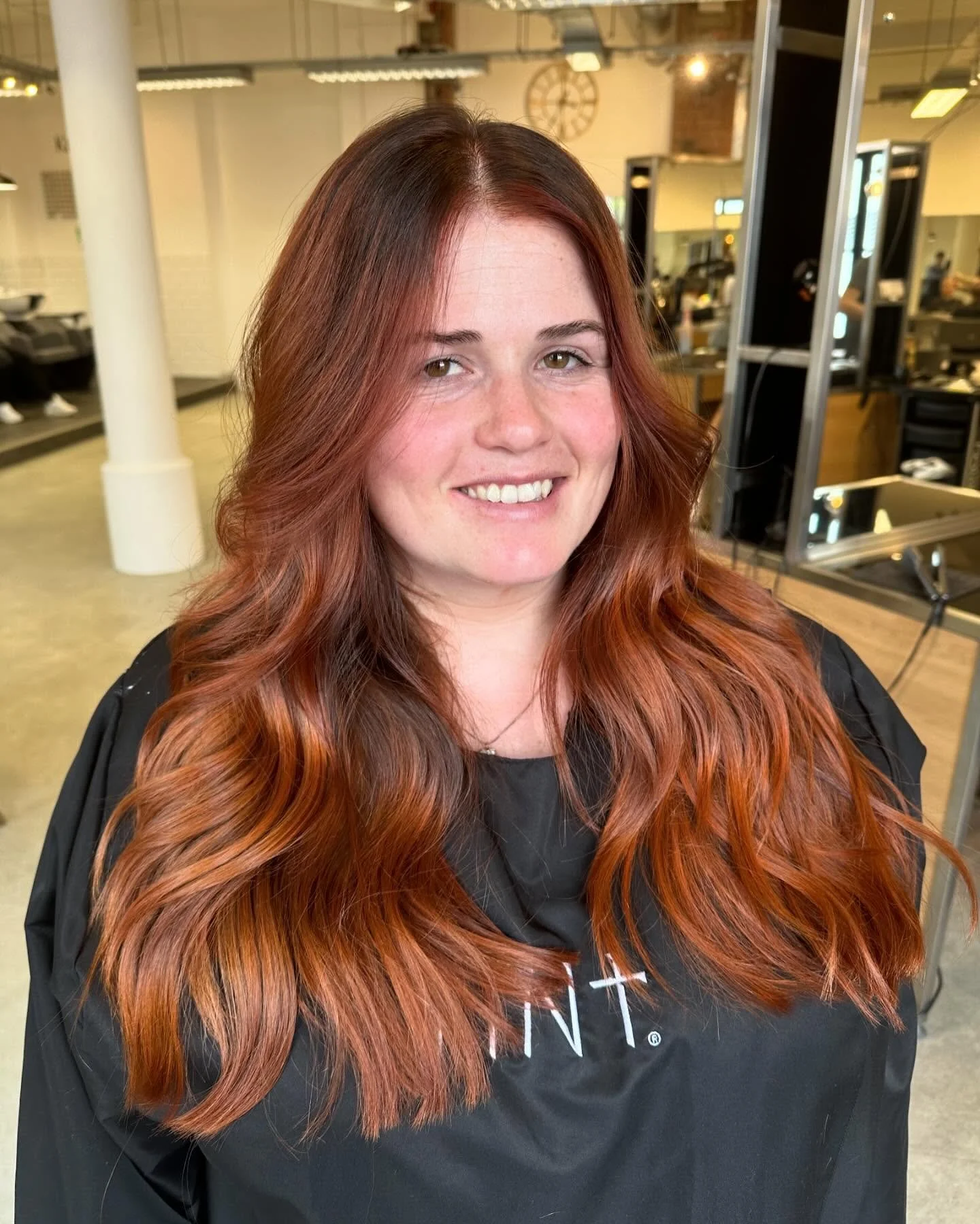 How beautiful does my bestie look? 😍 

Transformed with a few foils and a fresh toner using my all time favourite Wella product color touch 🧡 I only ever use premium products to get shine like this 😍

Finished using @ghdhair soft curl tong

DM for