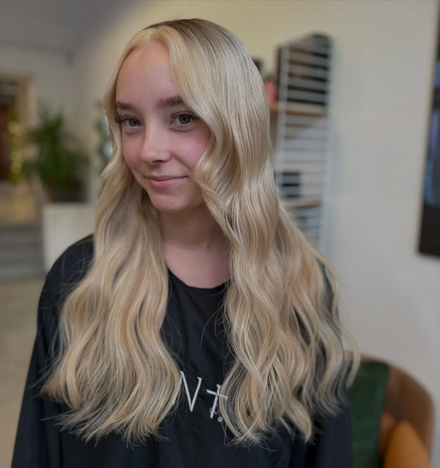 Barbie Princess Angel hair of dreams 🤍👼🏼👸🏼

Blonde halo refresh today and brand new hair extensions for this angel, our junior Lyla @tintleeds 👼🏼 I love to do the juniors hair for them to show thanks and appreciation for how hard they work in 