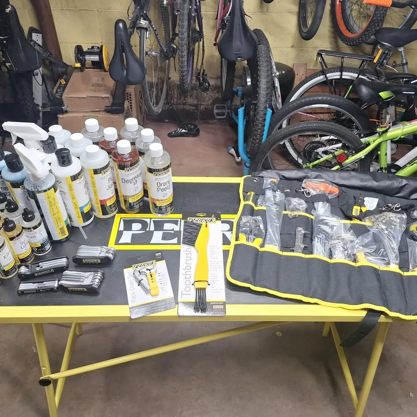 The highlight of #cabdamidwest was definitely getting to meet Matt at @pedrosbikecare Not only was he a wealth of information, he was also really fun to talk to. I think we spent an hour learning about Pedro's history, the differences bewteen the dif