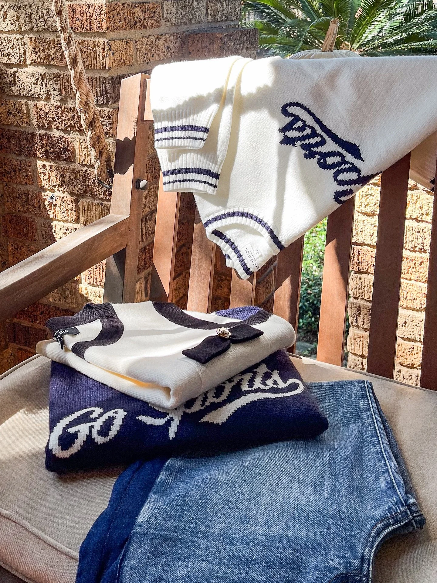 Sweater weather is coming! Discover our new Fall collection - cozy knits, soft textures and beautiful styles to keep you chic! 🍂🤎✨

#fallcollection2025 #boutiqueshopping #galvestonisland #stylish #fall2025 #knitwear #fashionstyle