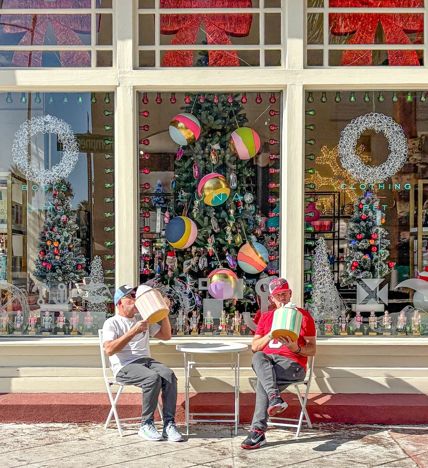 Sundays are for relaxing, sipping cappuccinos, and hanging out at Luna. Roy and Chris are totally all for it!!😂☕️

#sundaymood☀️ #sundayfunday☀️ #lunahomeandgifts #galveston