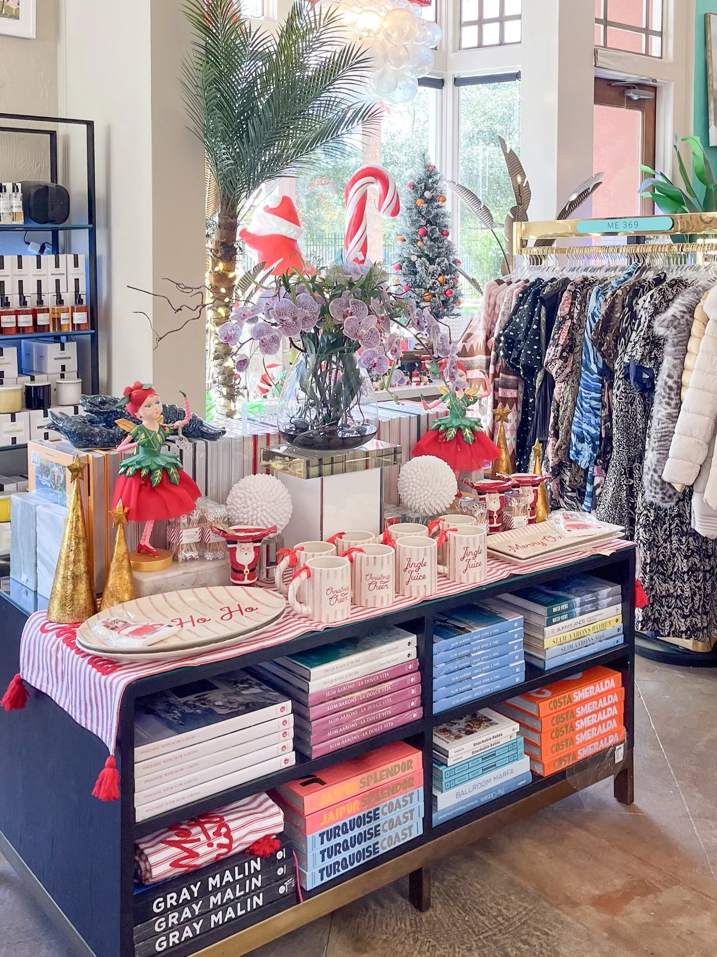 Luna is fully stocked with all the little delights! 🧚🏼&zwj;♀️

#lunahomeandgifts #galveston #shoplocal #holidayshopping #christmas2025