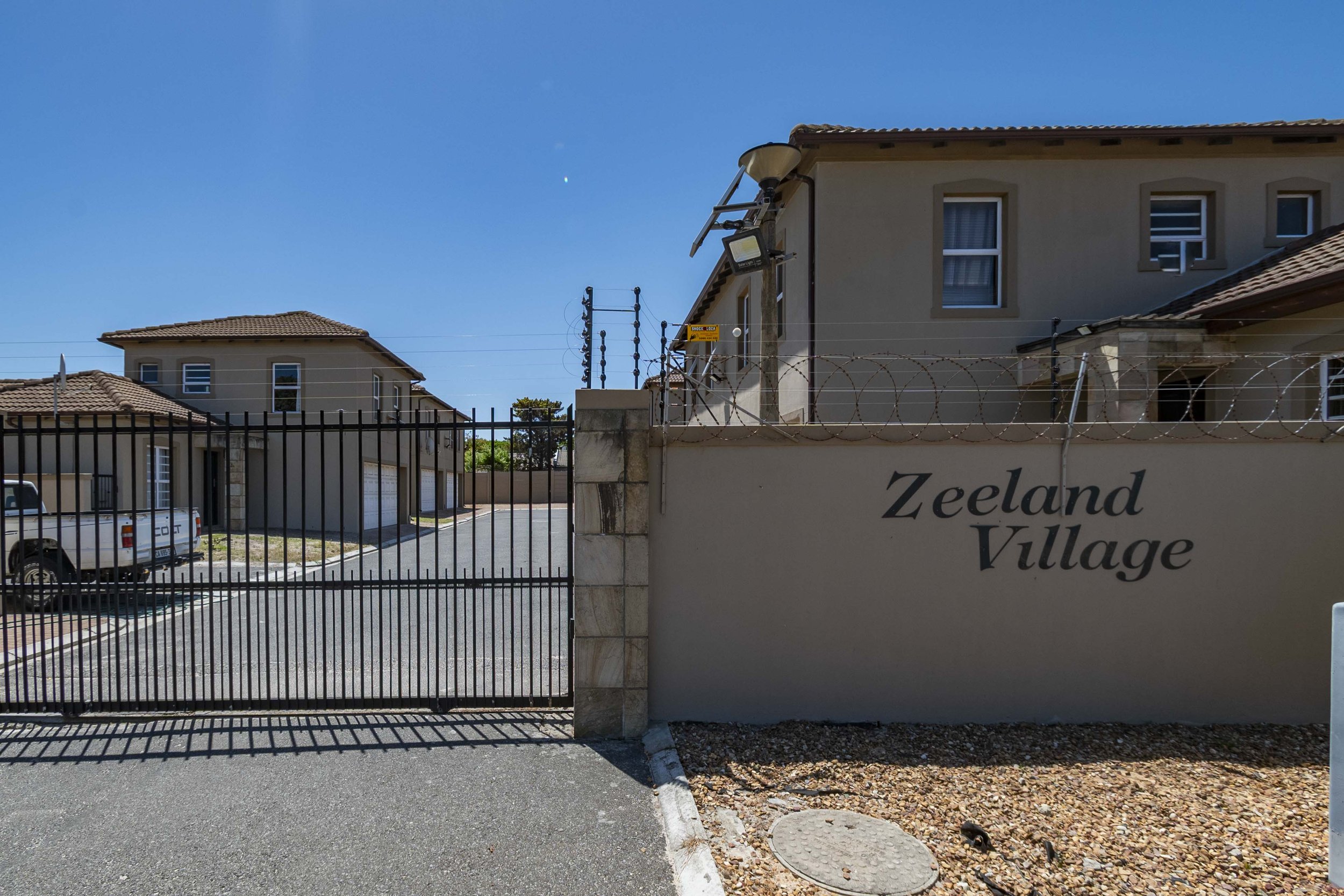 Zeeland Village4.JPG