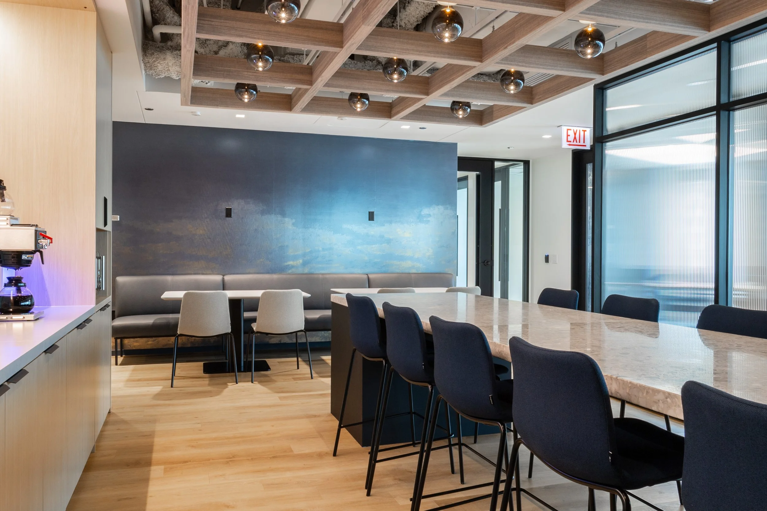 Redmond - Kristen Davis - 321 N Clark - Suite 940-08.jpg
