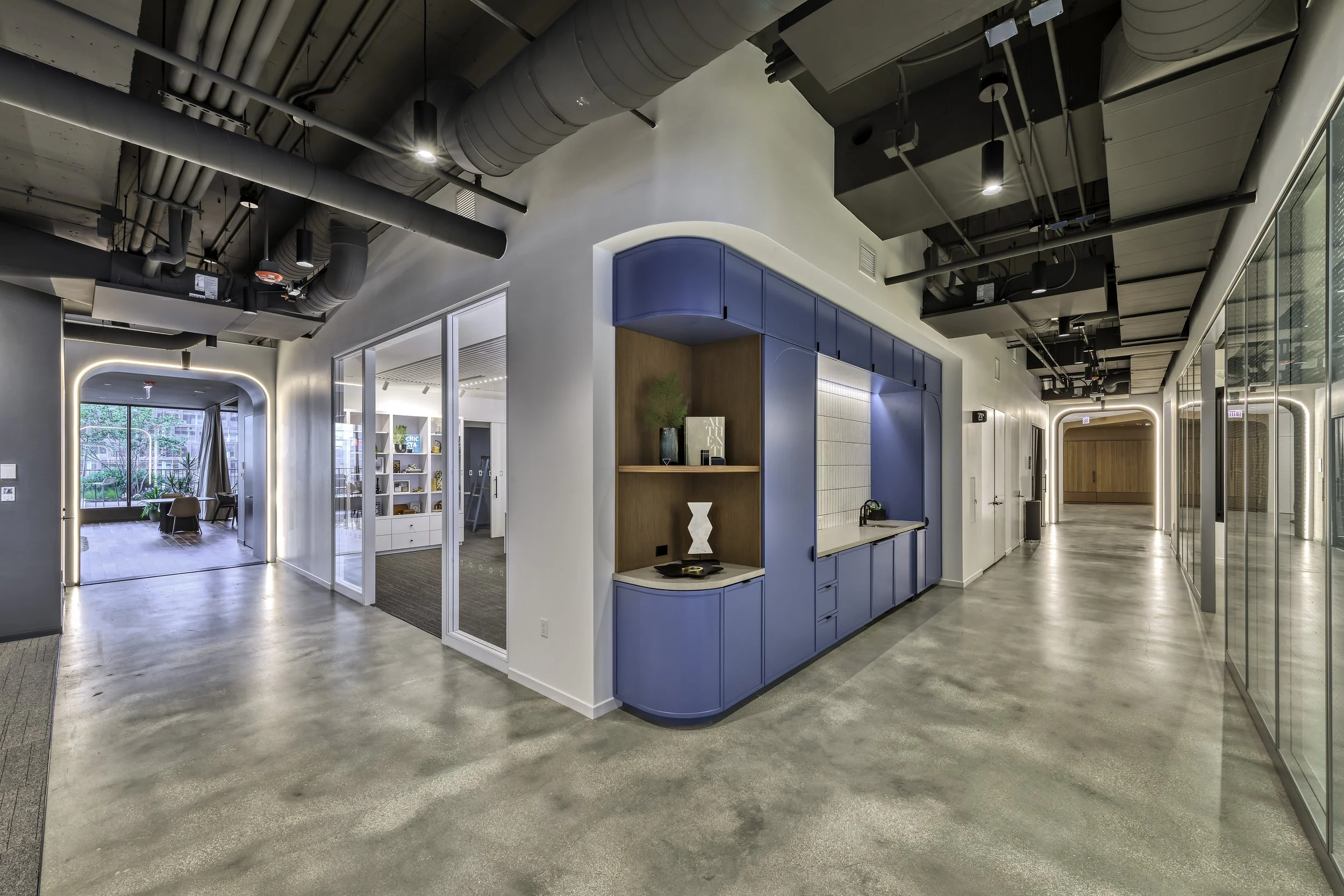 FELLOWES DESIGN & EXPERIENCE CENTER