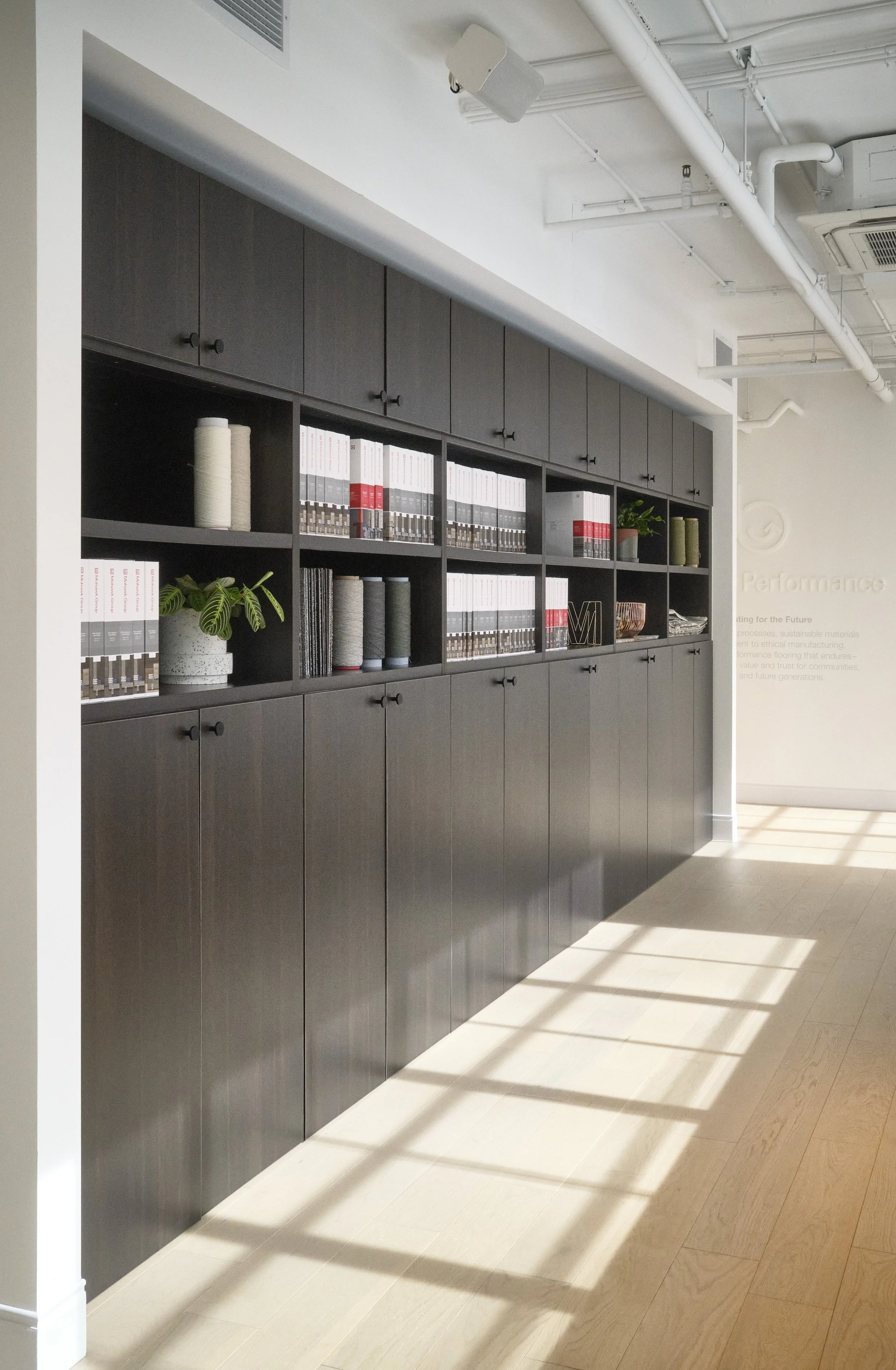 MOHAWK SHOWROOM_62525_12.jpg