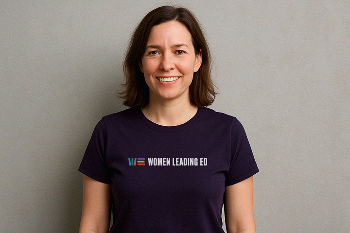 20250425_1440_Woman in Purple Shirt_simple_compose_01jsq3z3nrfc588y0vcjxaecce.png
