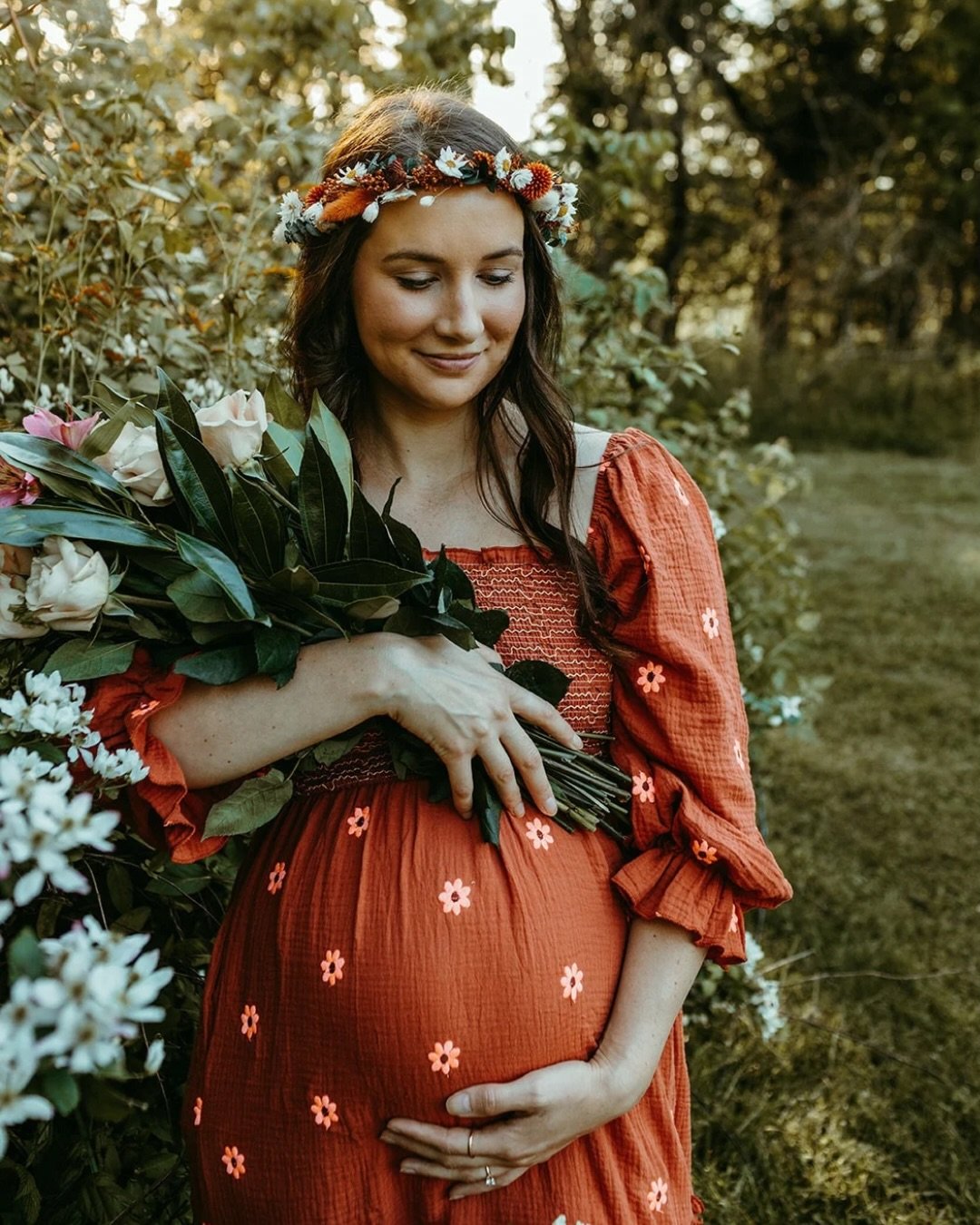 To all you badass mamas out there that are mothering fiercely. 🐻❤️&zwj;🔥

I see you and bow deeply to your journey. 🙏🏼

No matter where you are in your motherhood journey be it expecting or having an empty nest, you deserve to feel beautiful and 