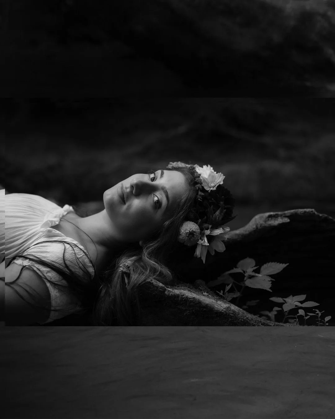 🖤🧚&zwj;♀️🤍

Faerie season is approaching who&rsquo;s ready to play?
.
.
.
Booking Spring and Summer Sacred Self Rituals!

Link in bio ✨🪞📸

#frederickcountymd #frederickphotographer #dmvphotographer #dmvphotographers #sacredself