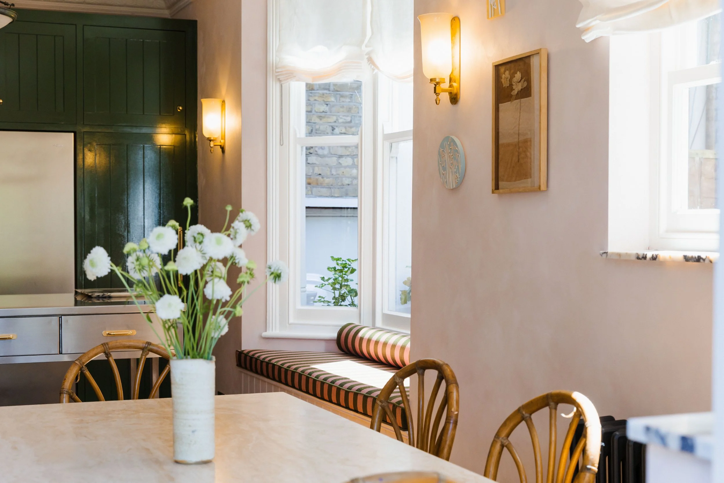 AlexMerzPhoto-HOHKitchenLivingRoom-60.jpg