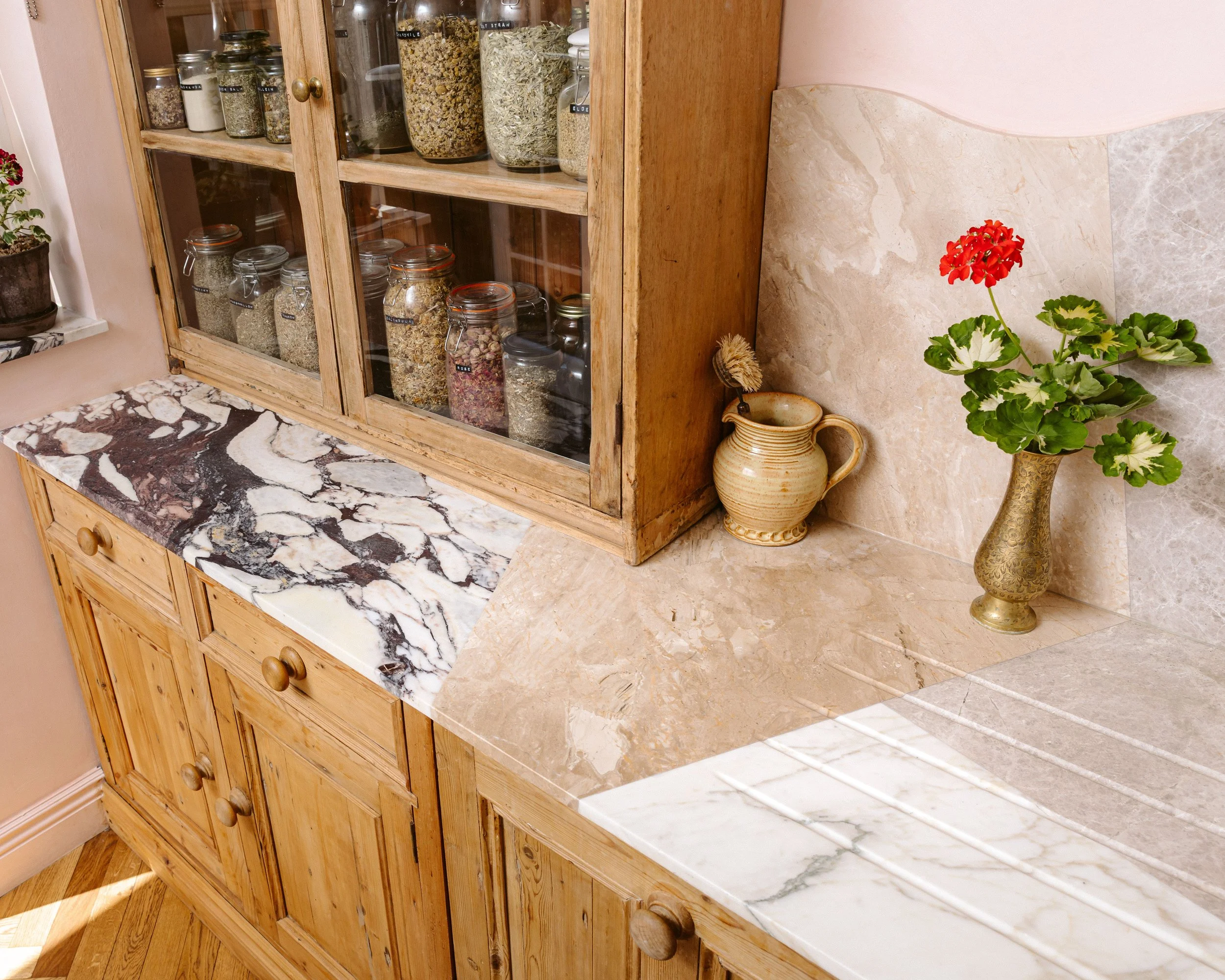 AlexMerzPhoto-HOHKitchenLivingRoom-121.jpg