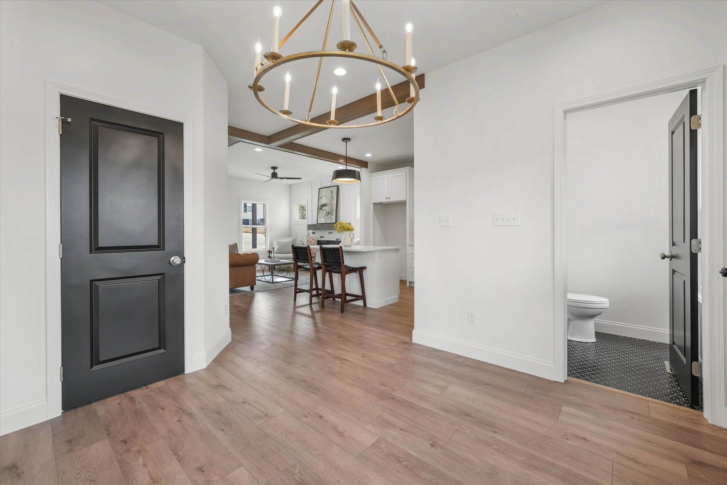 23-106 S Front St 25.jpg