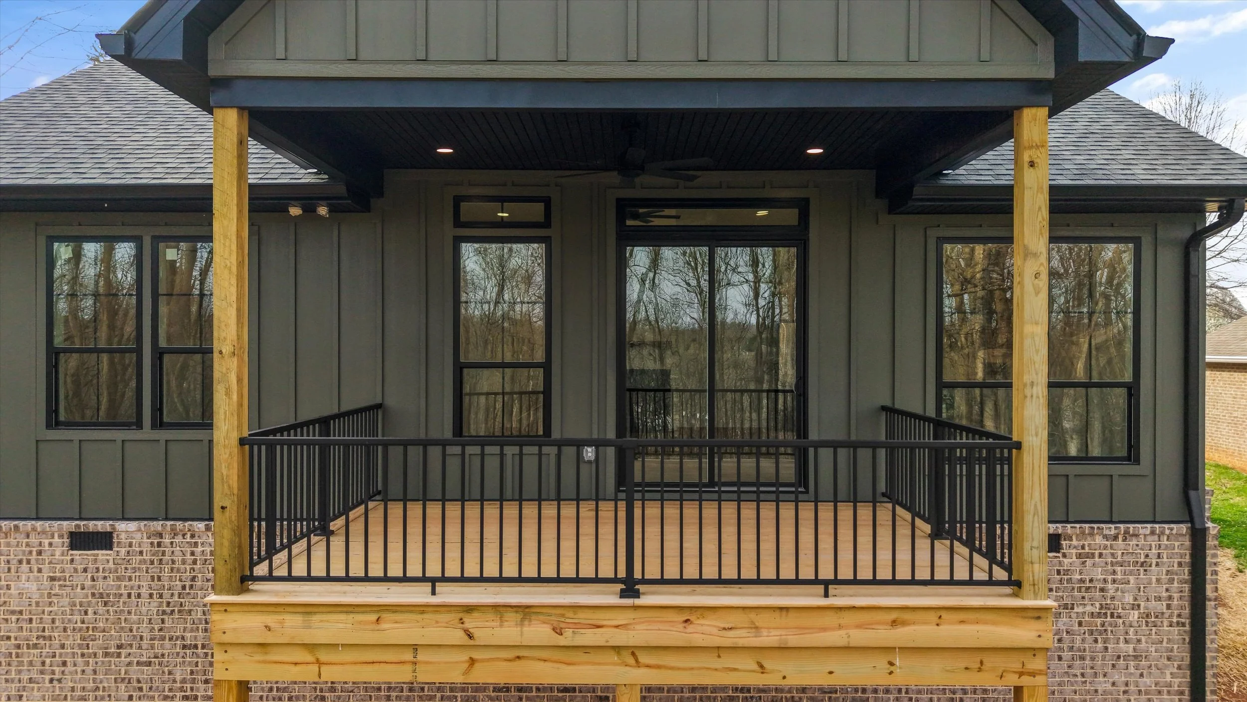 31-3646 Big Springs Rd 01.jpg
