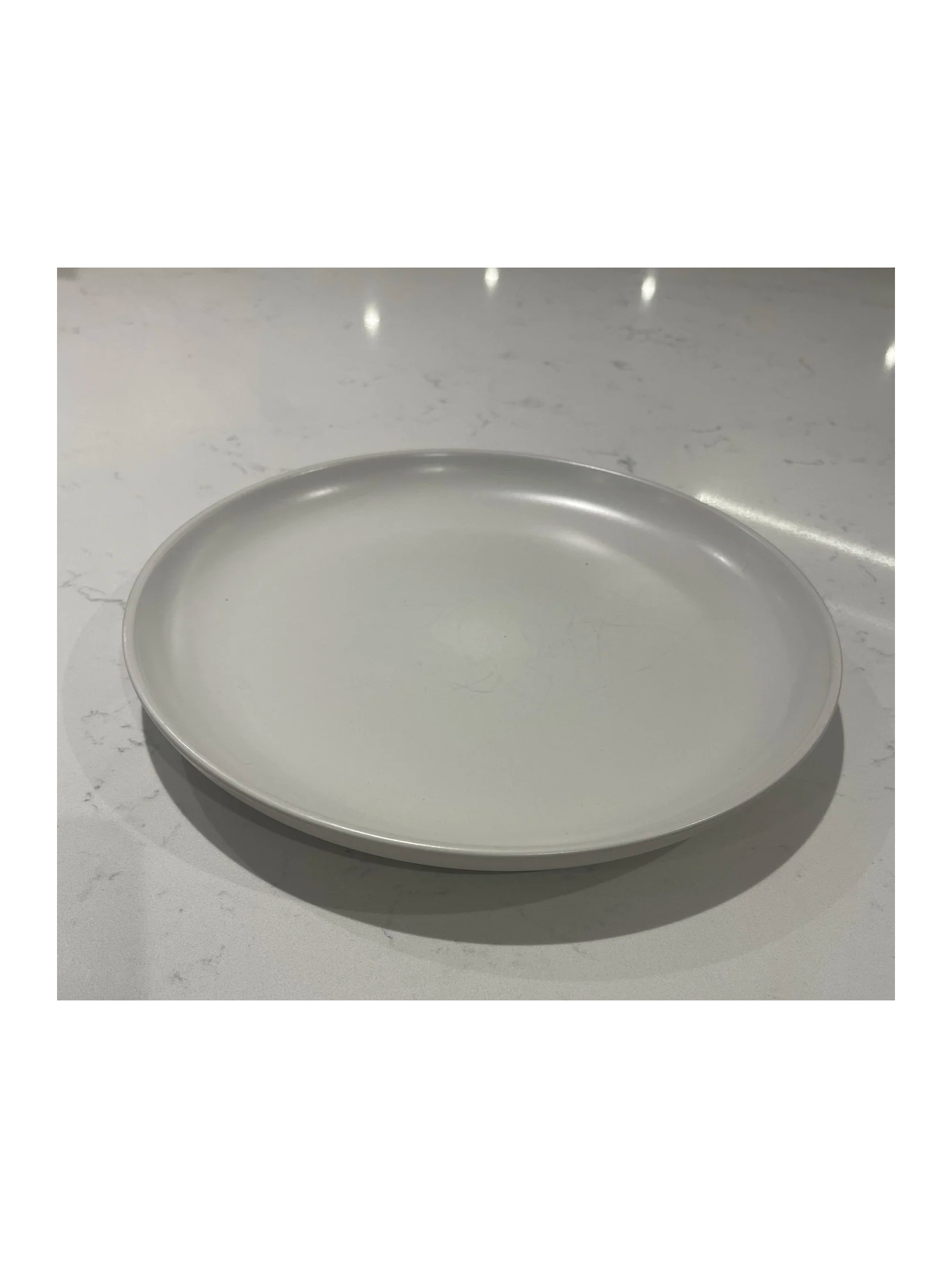 white-mains-plate.png
