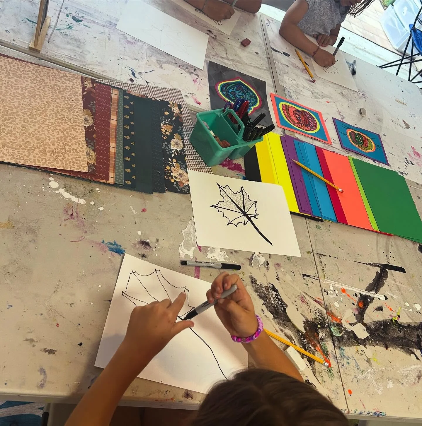 We worked hard in the studio today making some fall zen doodles inside of maple leaves! Perfect for some hand made thanksgiving decor. Can&rsquo;t wait to see how these turn out! #zendoodle #doodleart #fallart #kidsartwork #westonkids #kidsartclasses