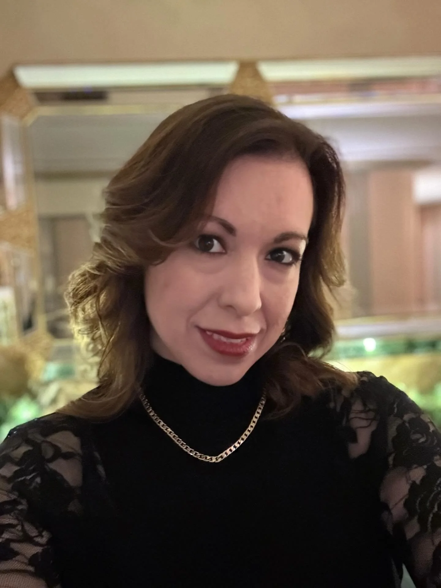 Cincinnati was an unexpected delight this weekend, and a good hair day always helps, lol. 💕🎄